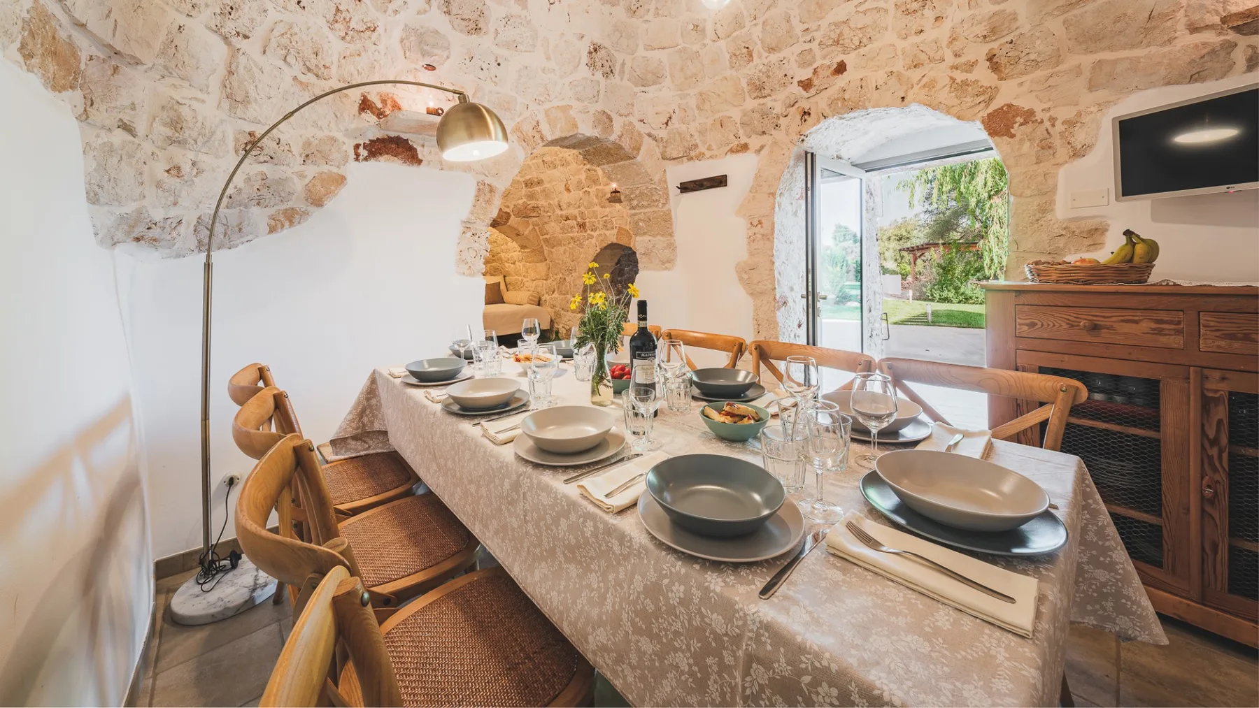 TRULLI BIANCAPETRA 8+2 - Puglia