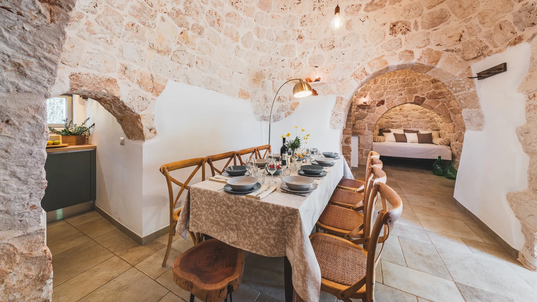 TRULLI BIANCAPETRA 8+2 - Puglia