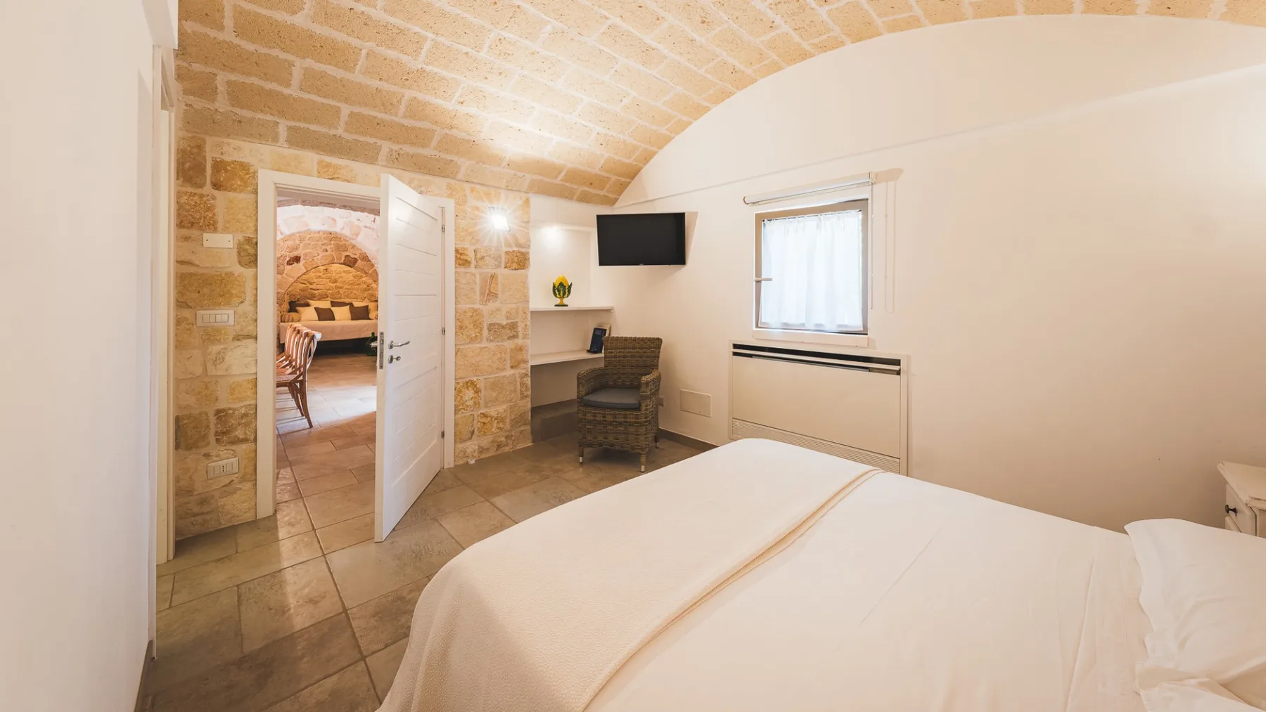 TRULLI BIANCAPETRA 8+2 - Puglia