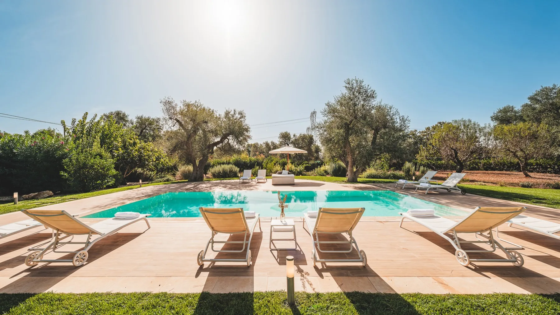 TRULLI BIANCAPETRA 8+2 - Puglia