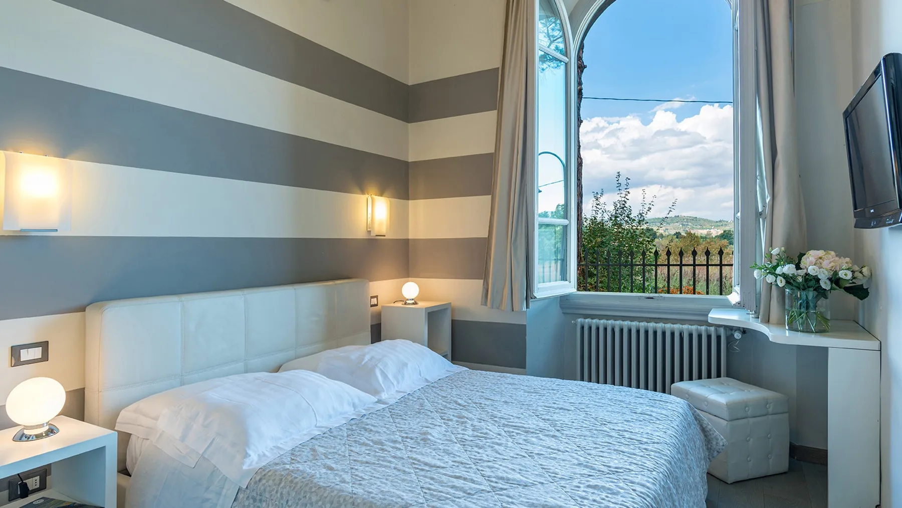 VILLA LEONARDO 24 - Tuscany