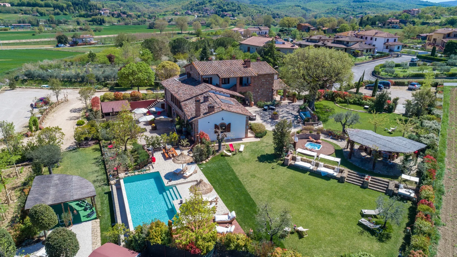 CASALE BELLA VITA 8+4 - Umbria