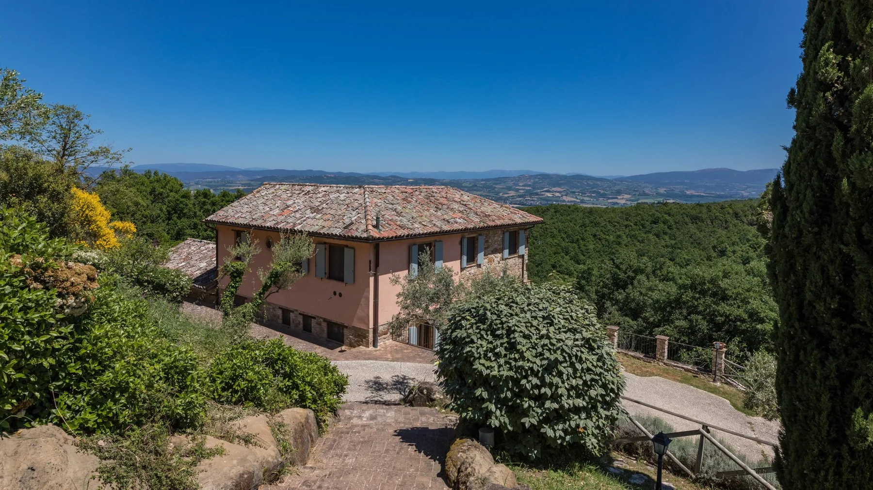 DALMANUTA 8 - Umbria