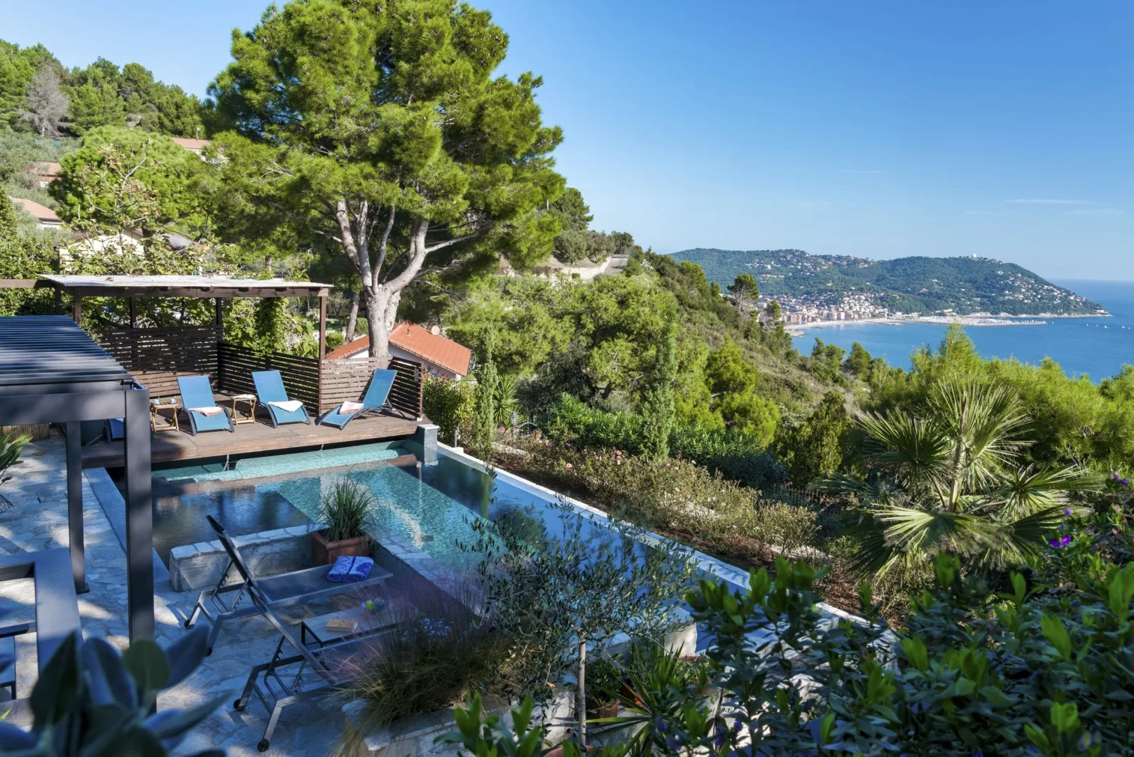 VILLA NEL BLU 8 - Liguria