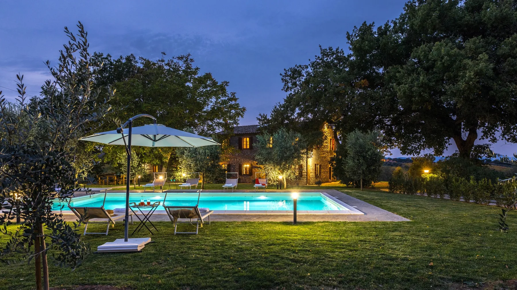 CASALE LE TRE QUERCE 8+1 - Umbria