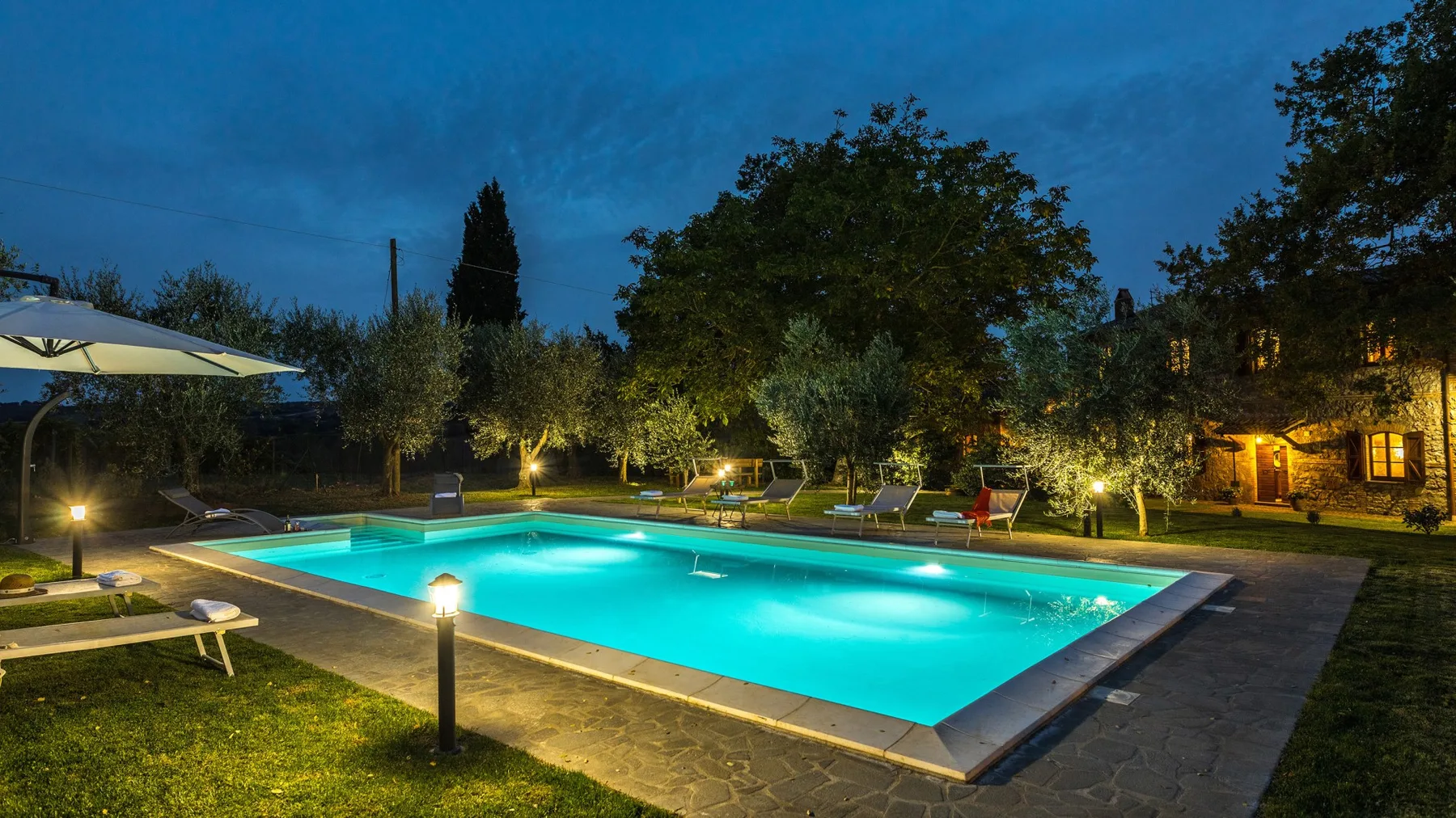 CASALE LE TRE QUERCE 8+1 - Umbria