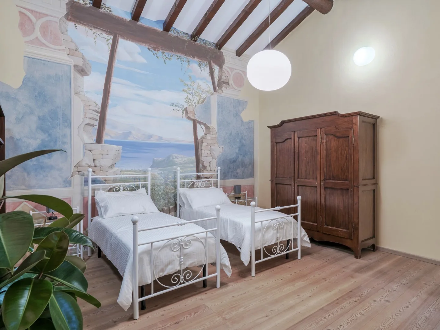 TENUTA NAVELLI 12+2 - Lombardy