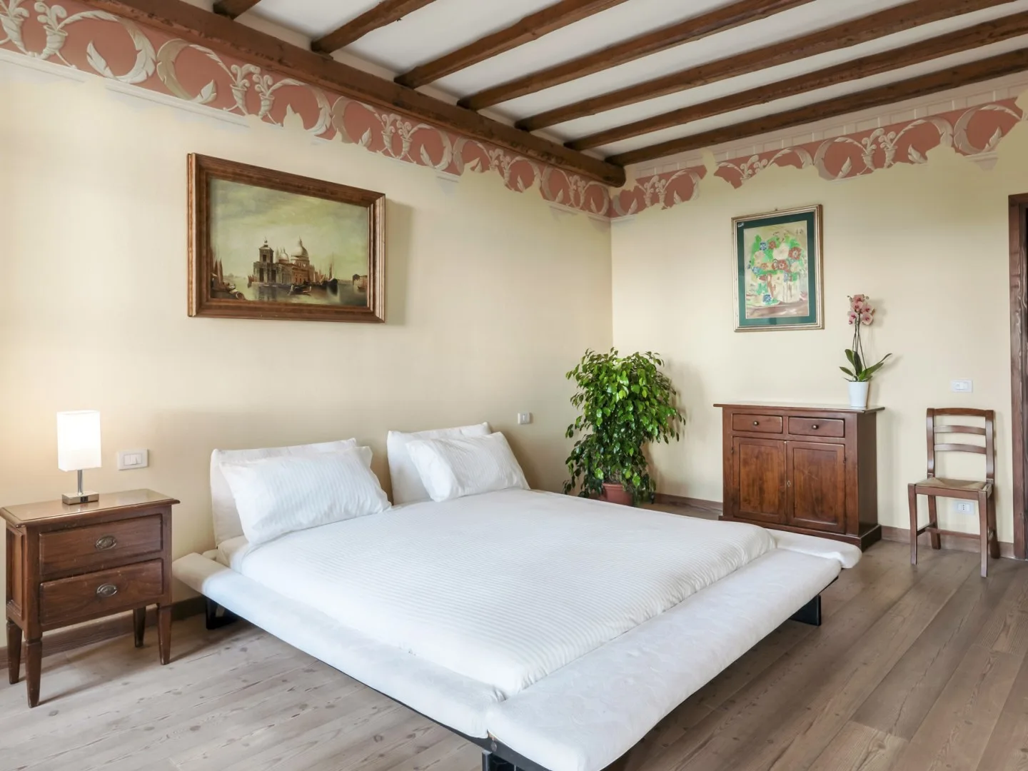 TENUTA NAVELLI 12+2 - Lombardy