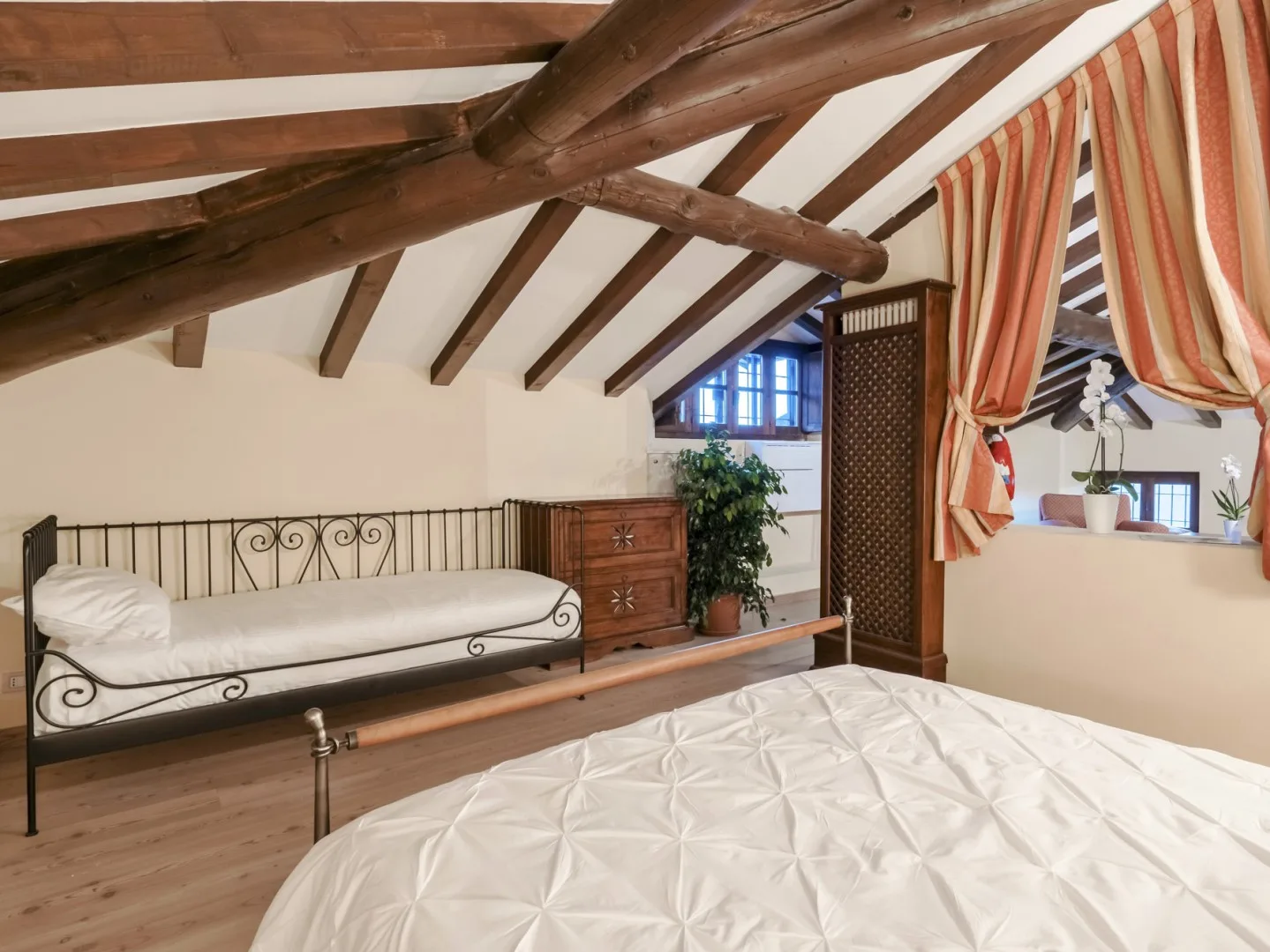TENUTA NAVELLI 12+2 - Lombardy