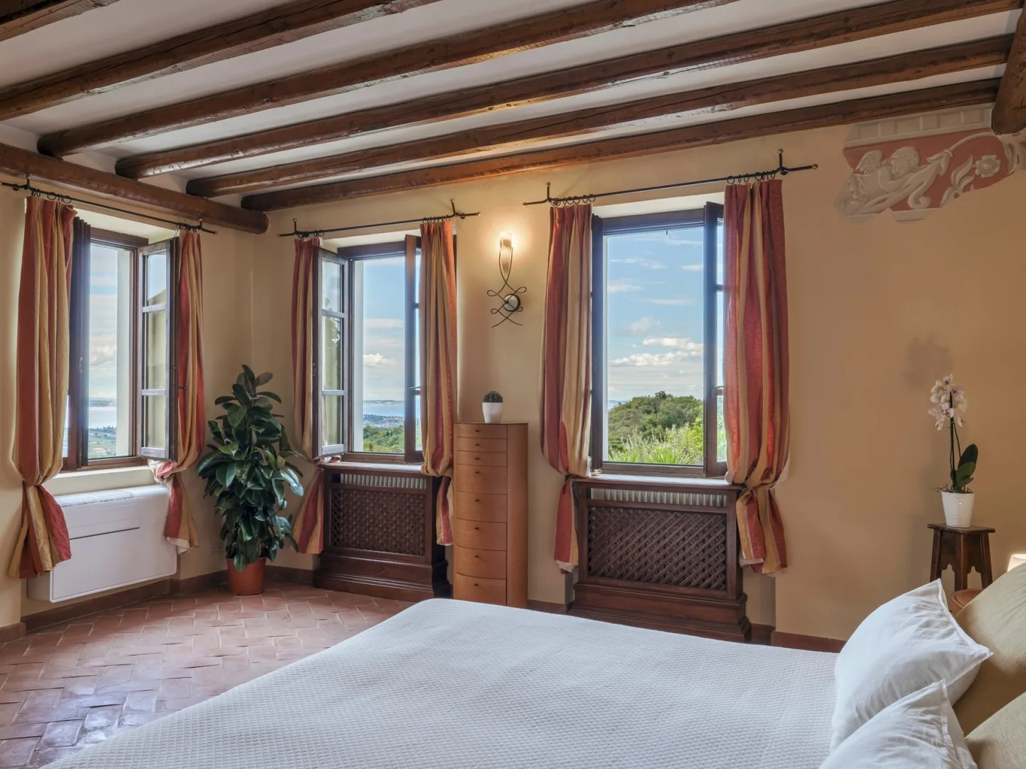 TENUTA NAVELLI 12+2 - Lombardy