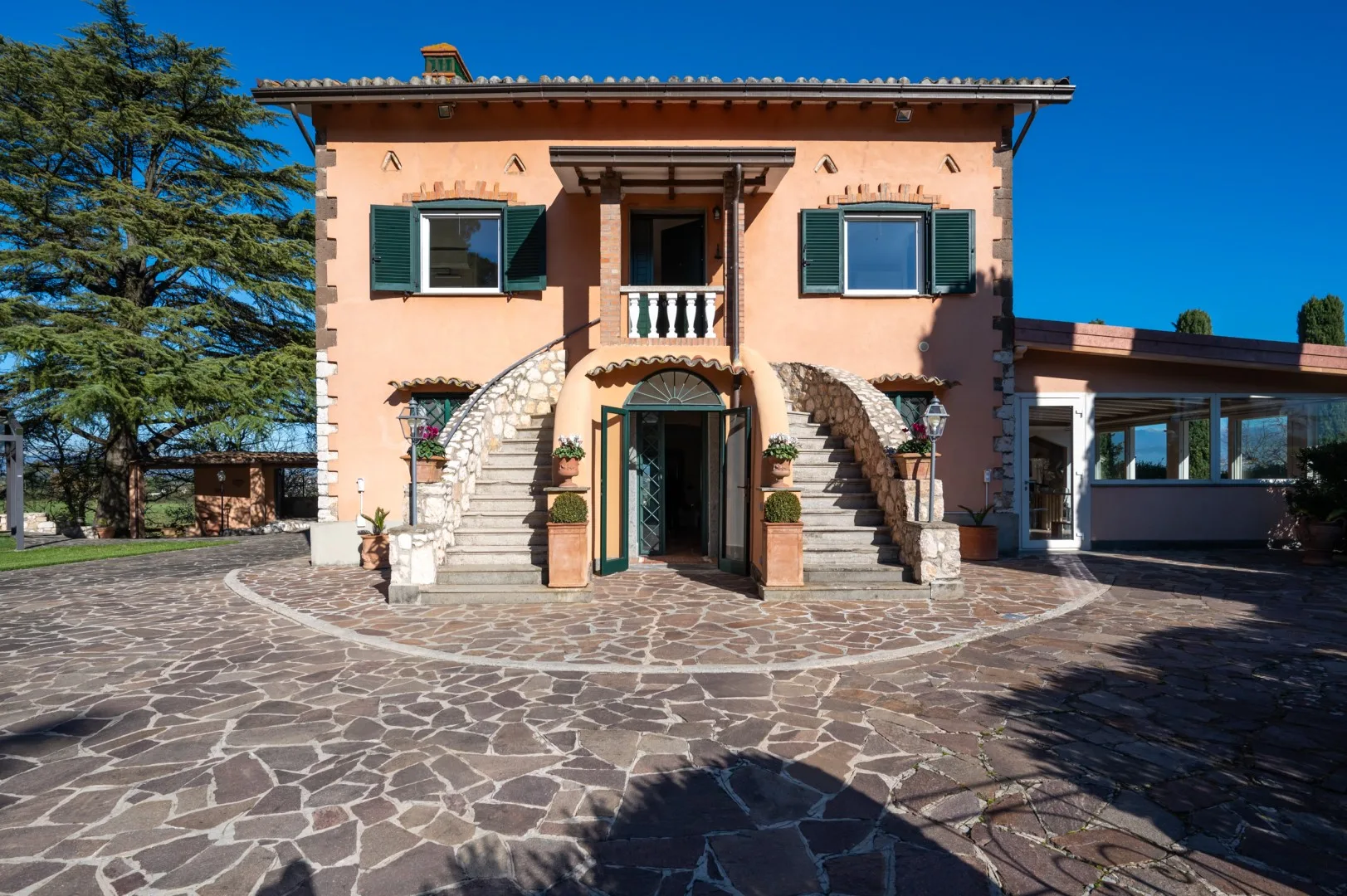 TENUTA CAVI 10 - Lazio