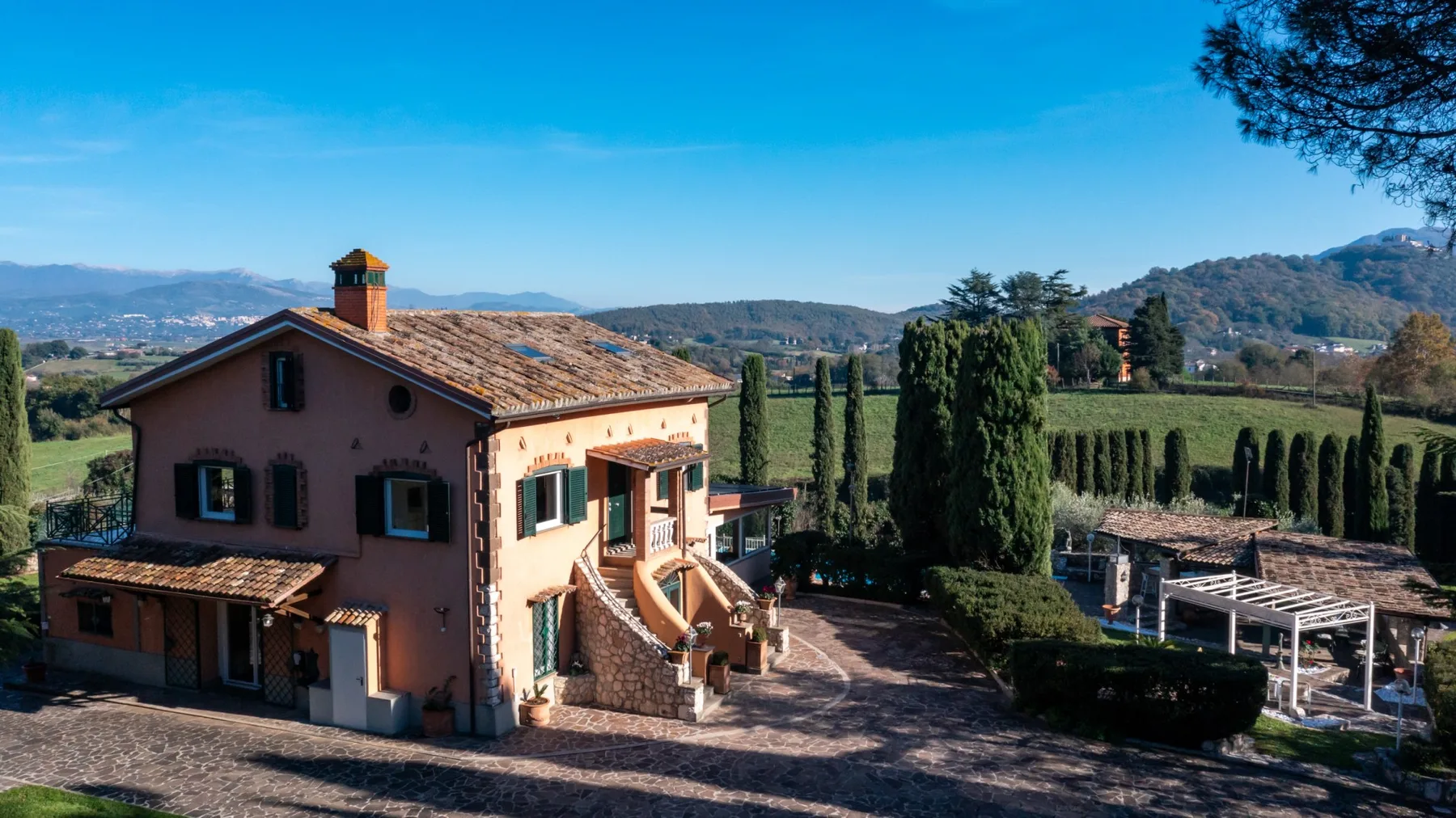 TENUTA CAVI 10 - Lazio