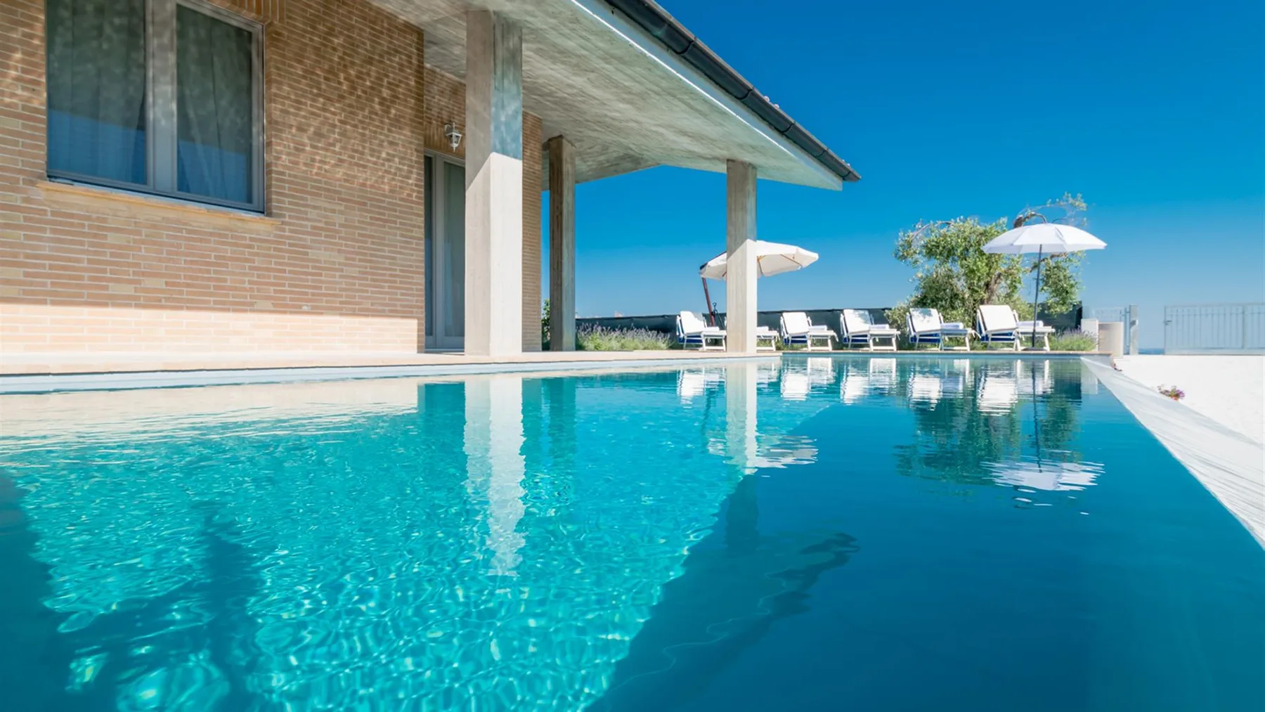 CASA DI EOLO 8+2 - Marche