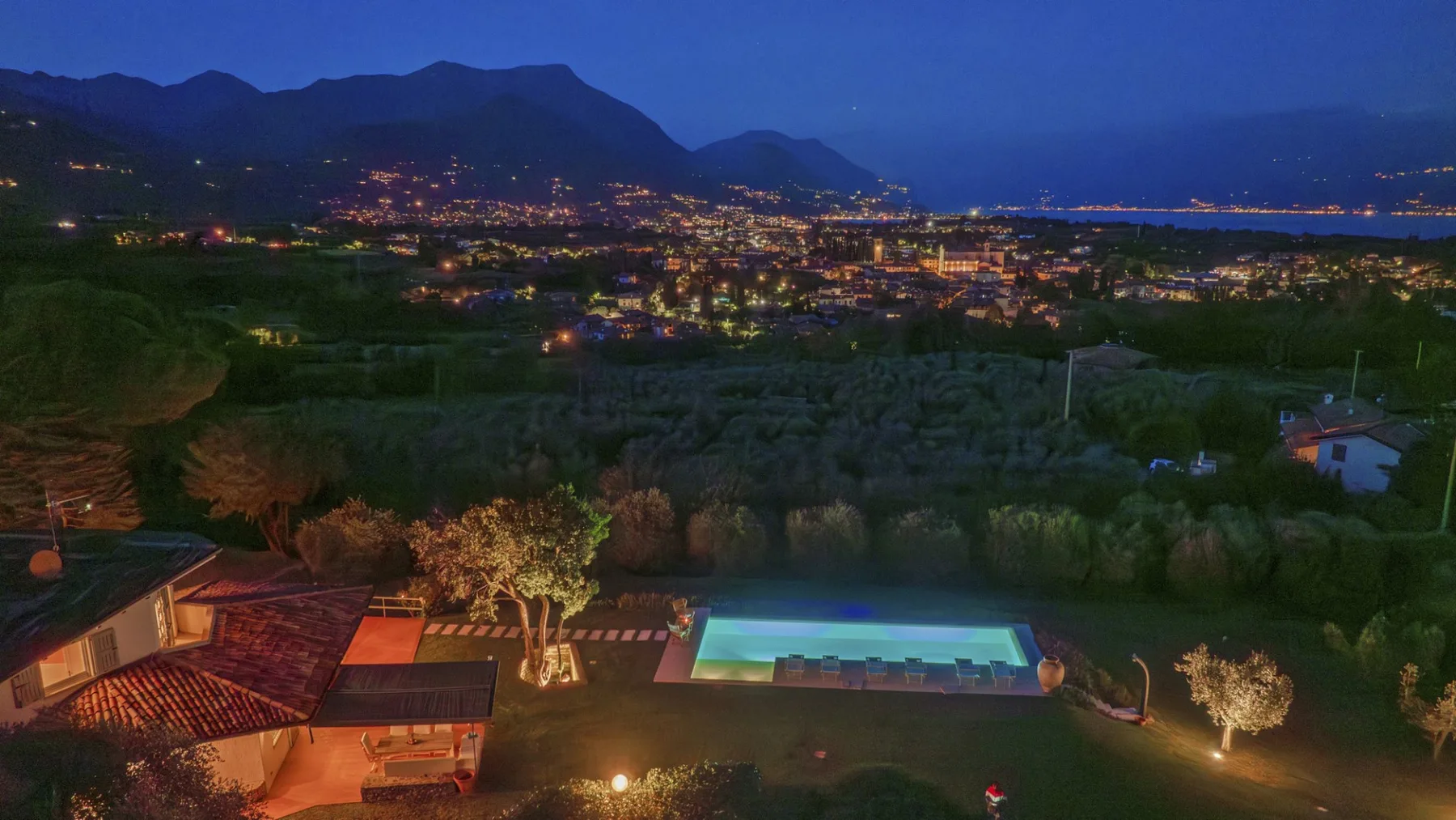 VILLA DEL PRATO 8 - Lombardy
