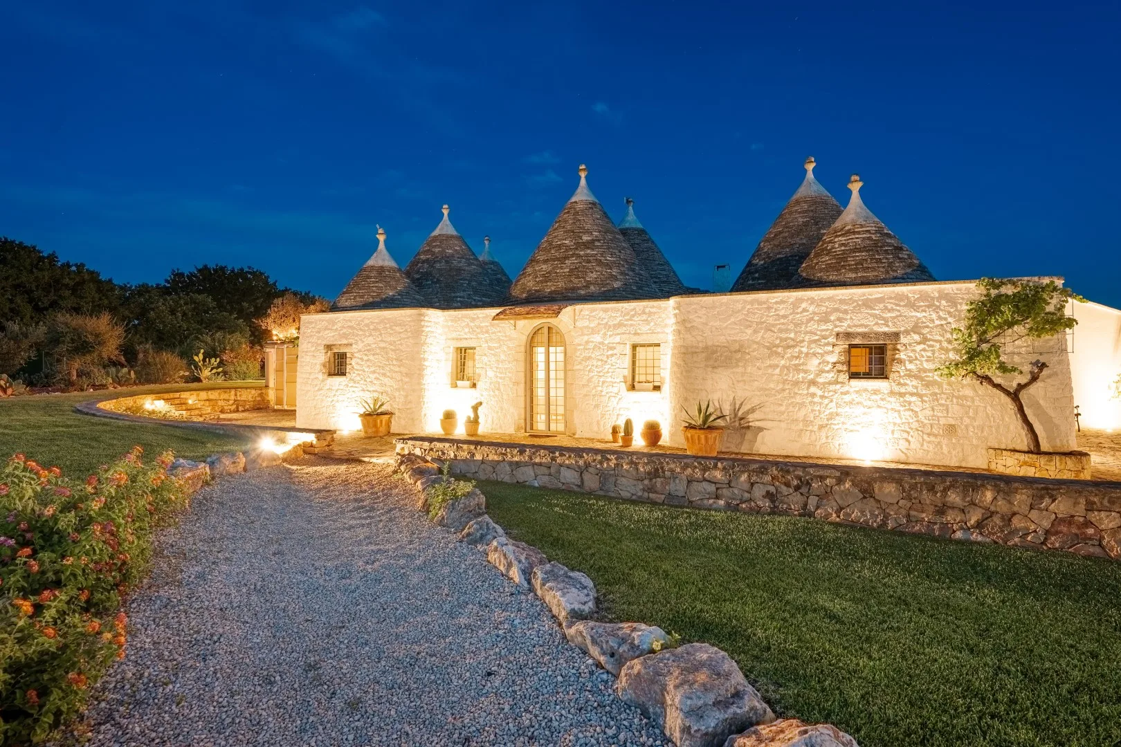 TRULLO MAGNIFICO 8 - Puglia