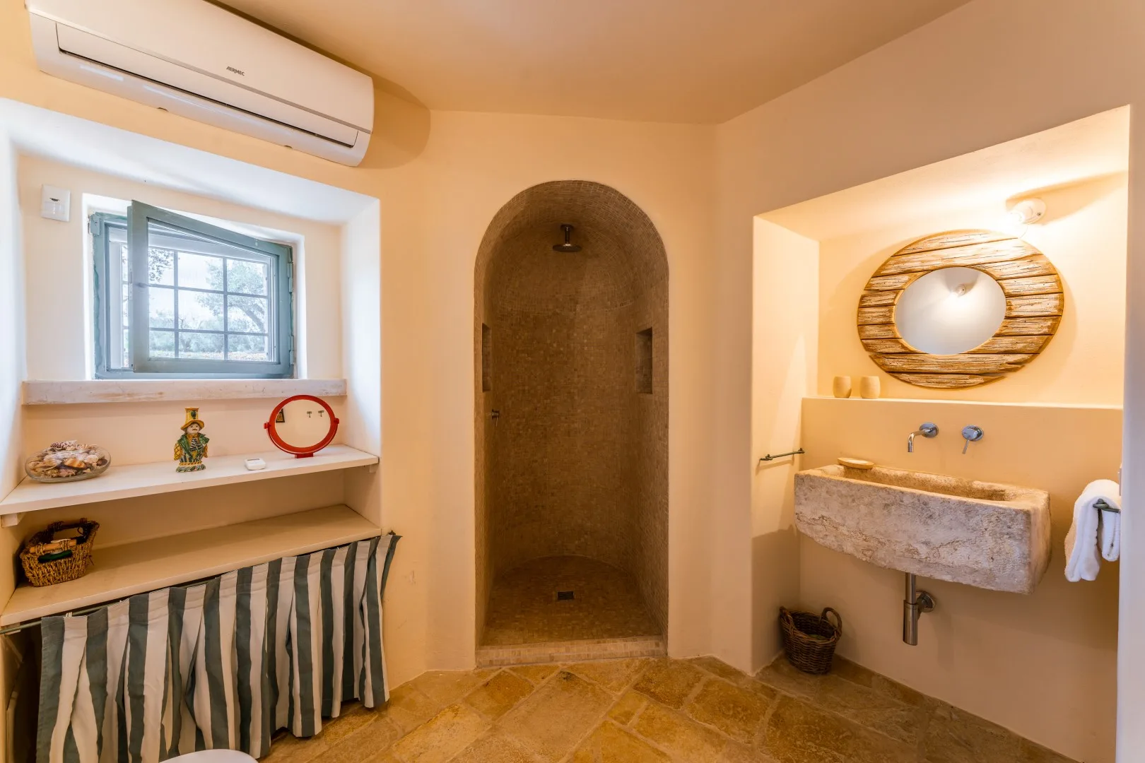 TRULLO MAGNIFICO 8 - Puglia