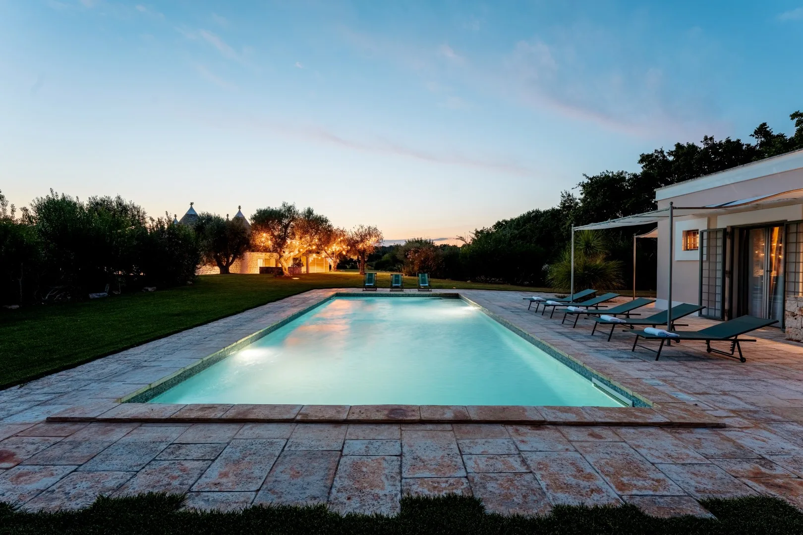 TRULLO MAGNIFICO 8 - Puglia