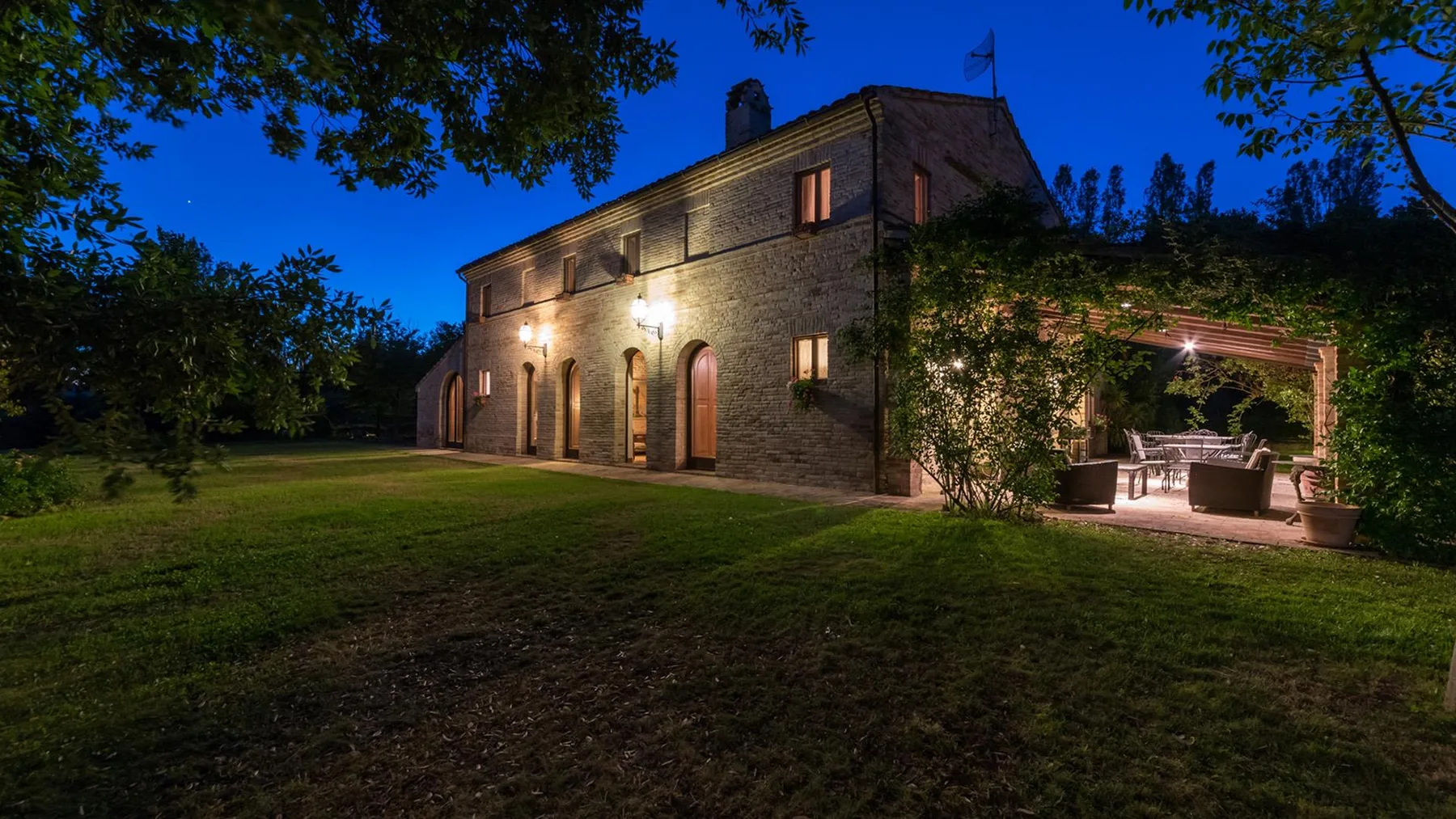 VILLA AMBRAH 12+1 - Marche