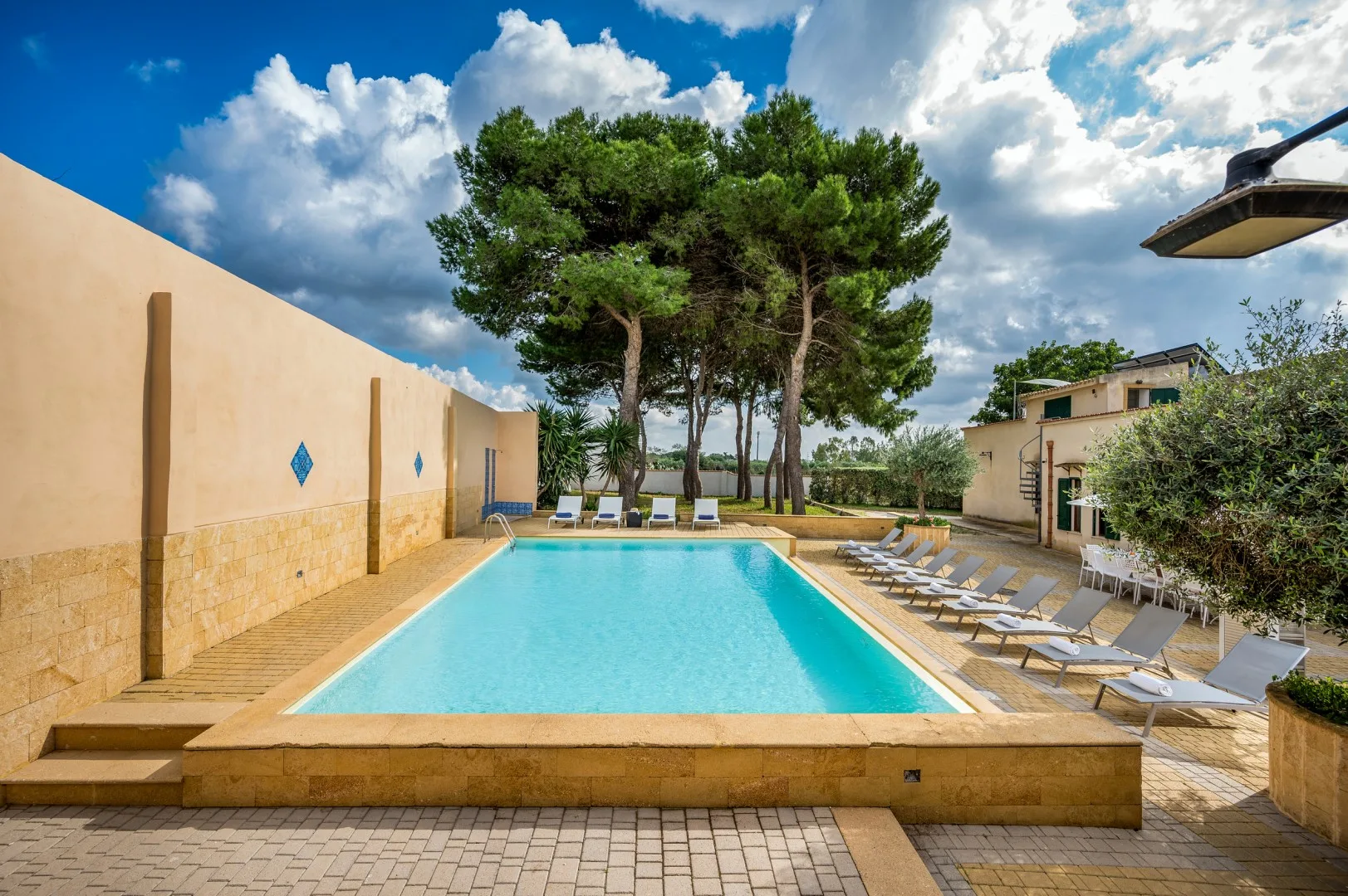 CASALE DOME' 14+2 - Sicily