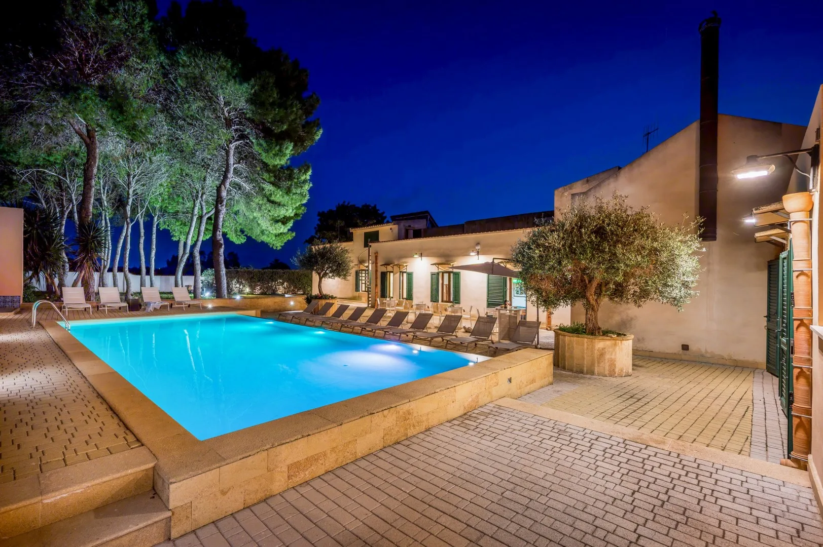 CASALE DOME' 14+2 - Sicily