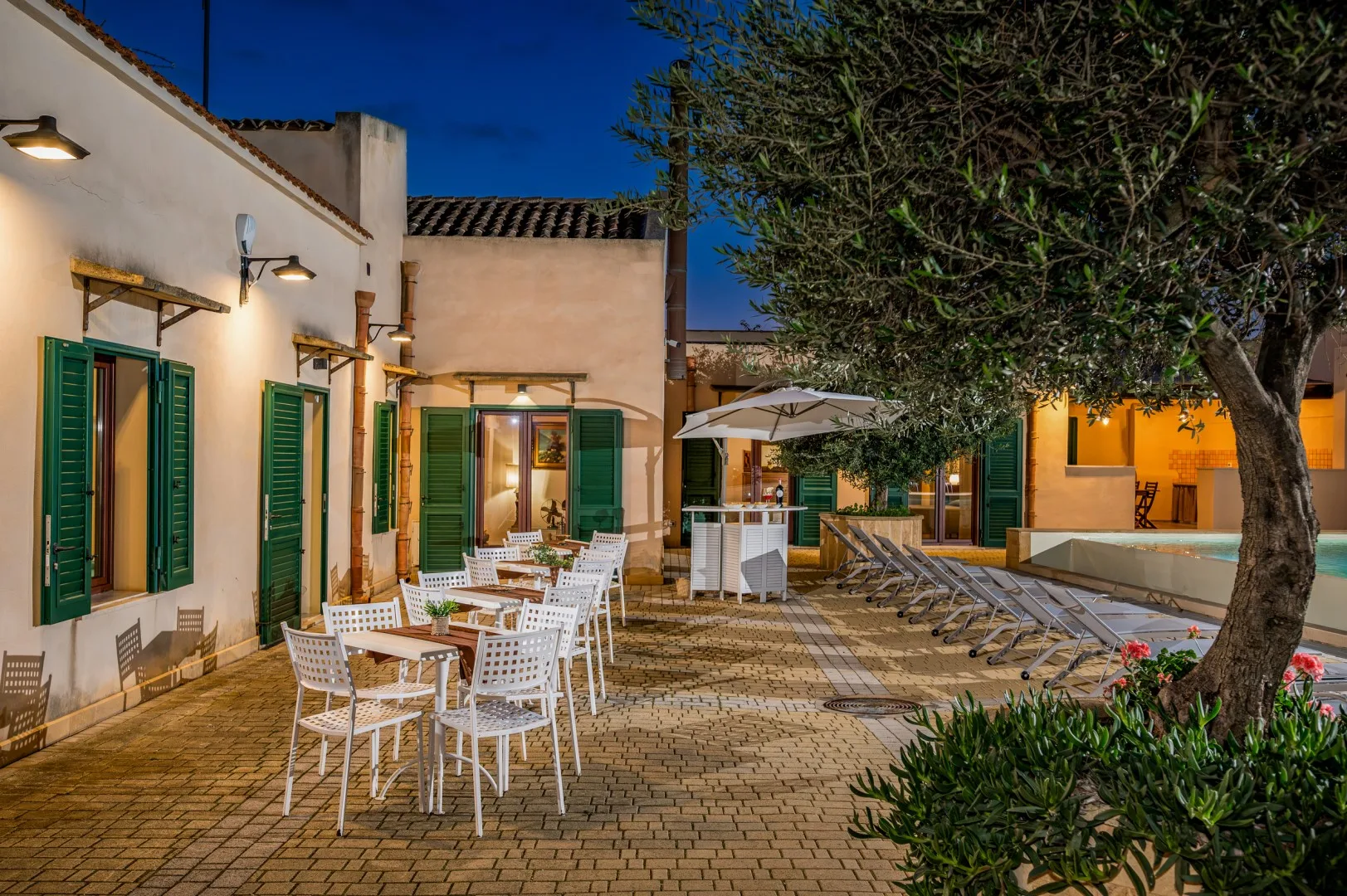 CASALE DOME' 14+2 - Sicily