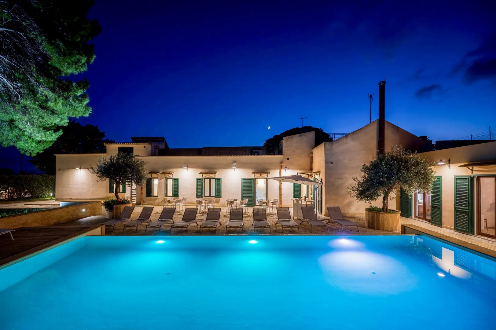 CASALE DOME' 14+2 - Sicily