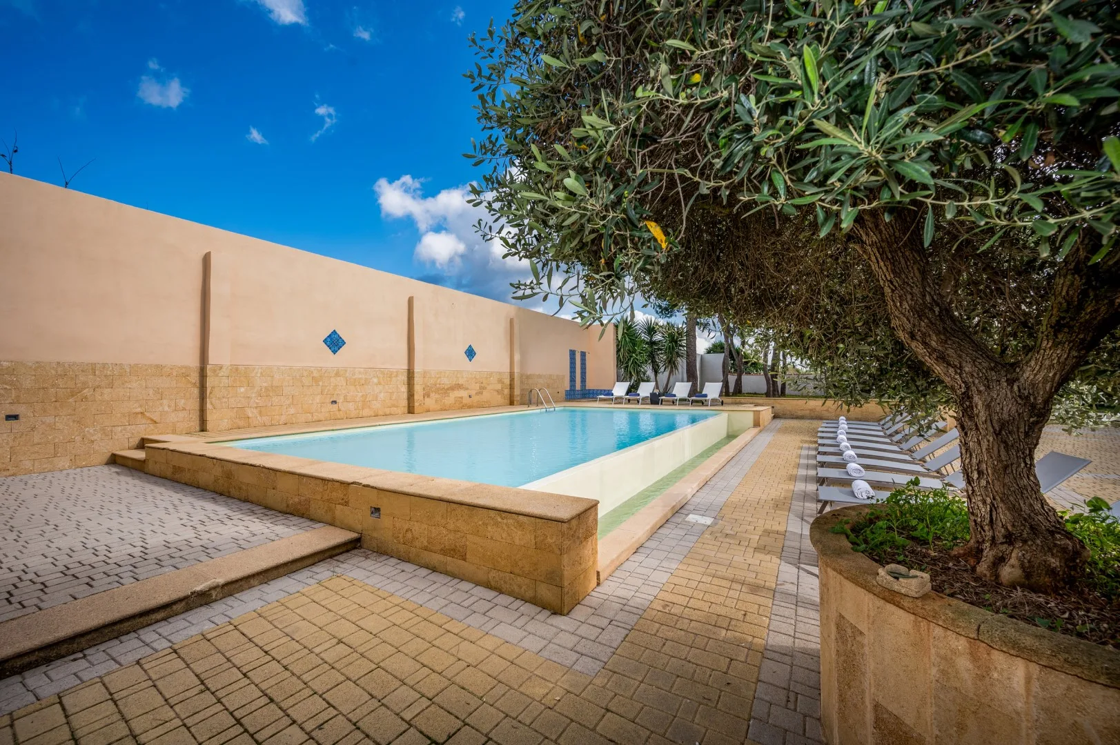 CASALE DOME' 14+2 - Sicily