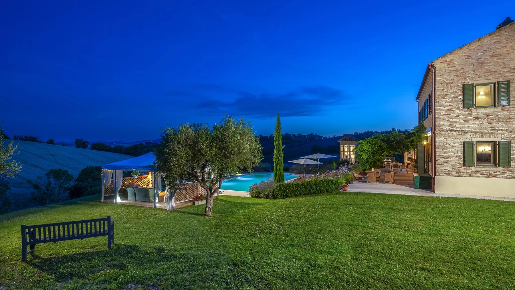 CASA SANT'ELIA 7+3 - Marche