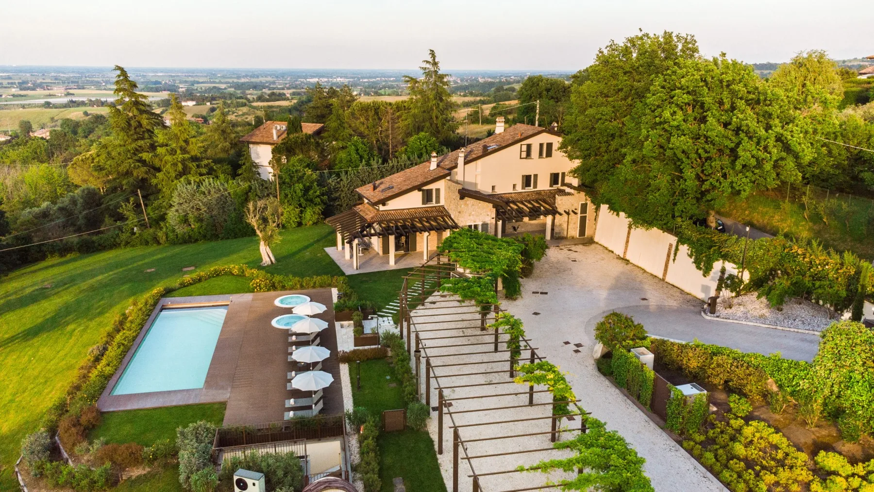 VILLA PERGOLA 8 - Emilia Romagna