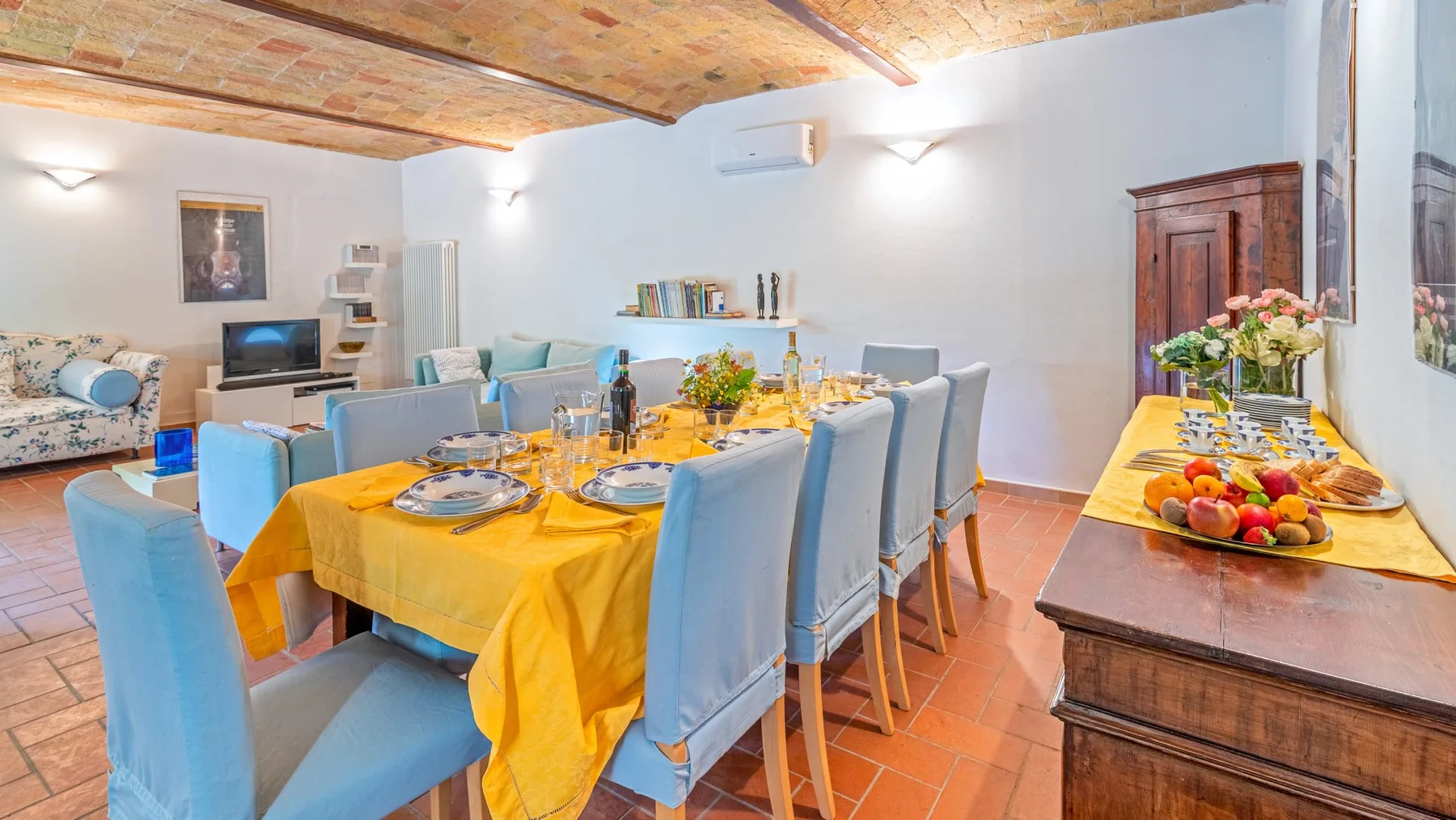 CASCINA LA VALLE 10+2 - Piedmont