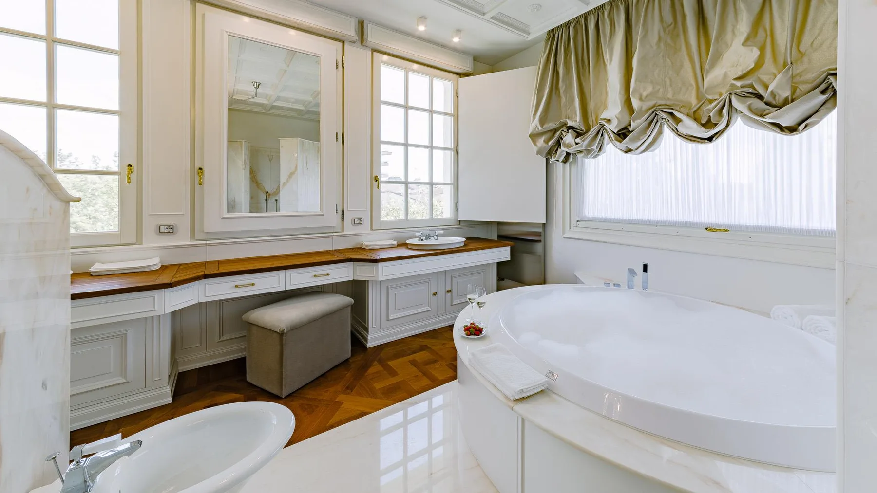 VILLA LA PERLA BIANCA 10 - Tuscany