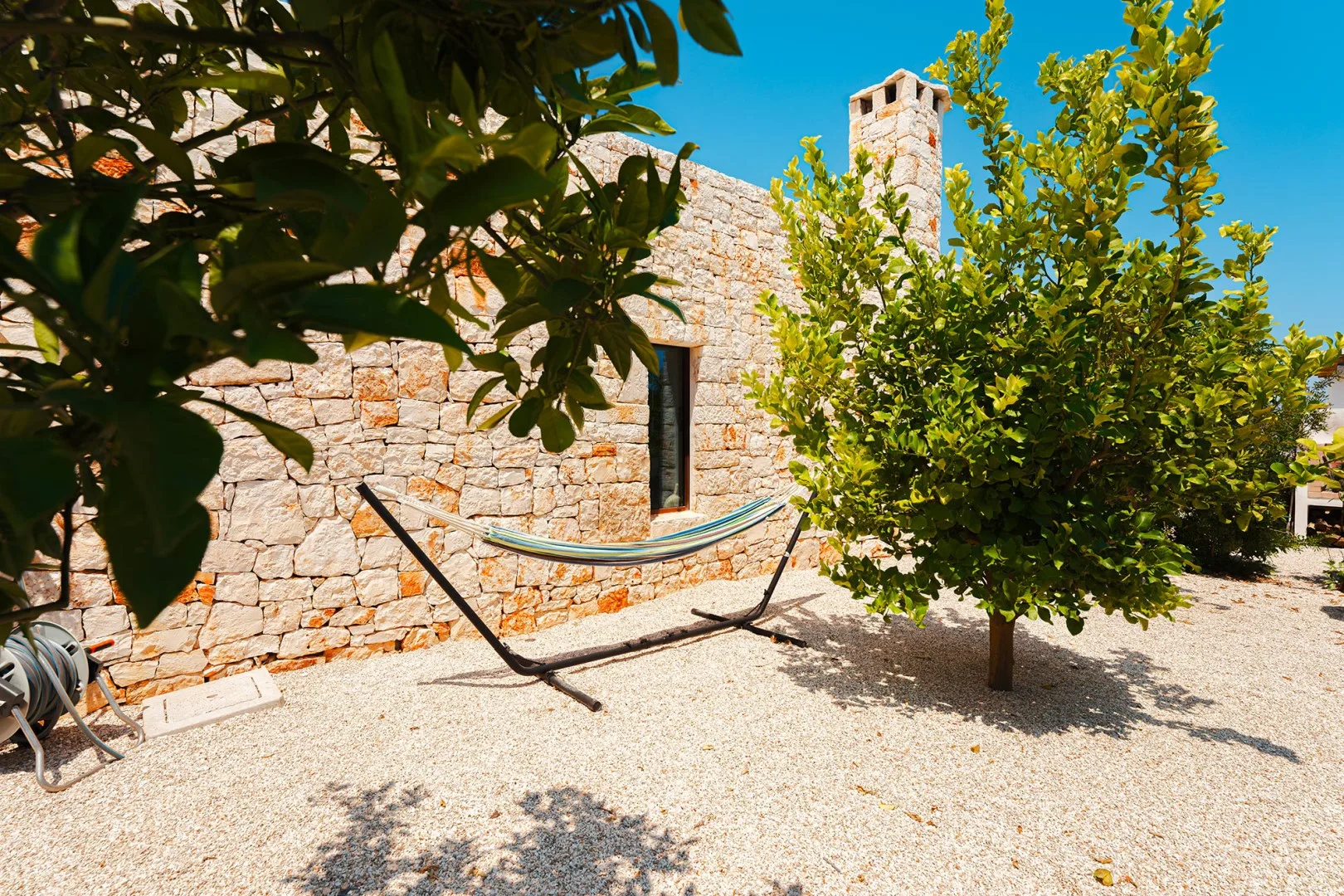 TRULLI FIORI DI MANDORLO 6 - Puglia