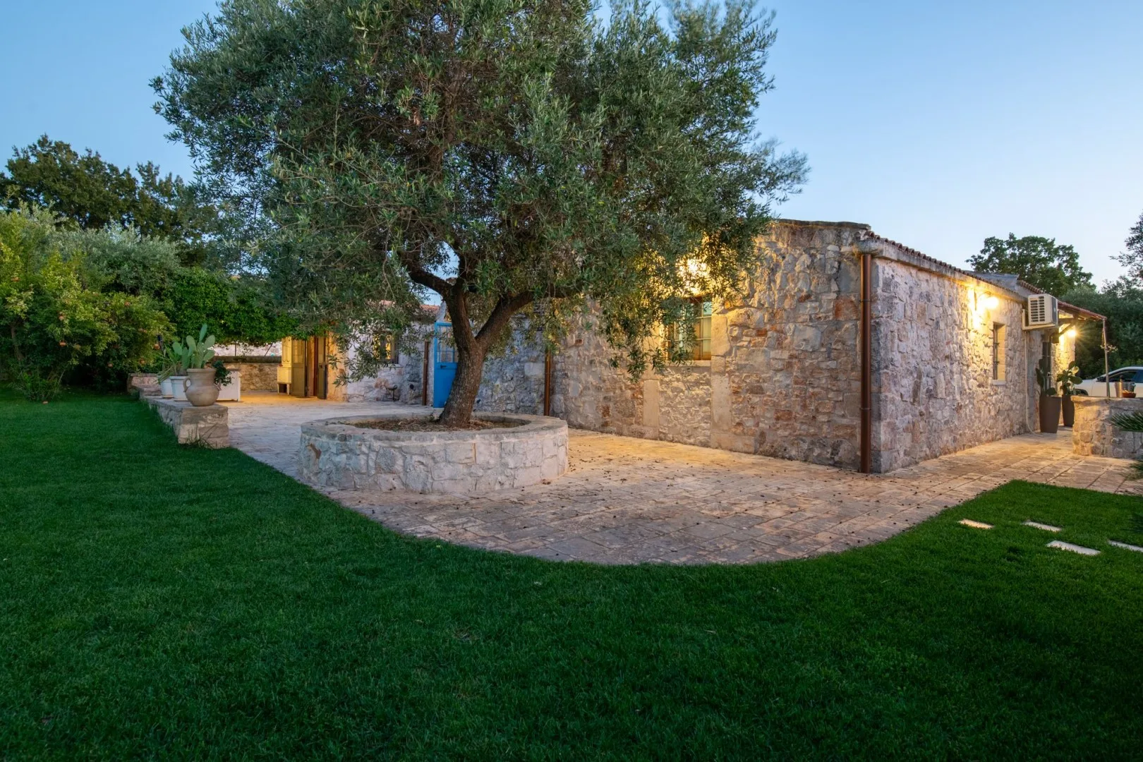 TRULLI ITALIA 6+2 - Puglia
