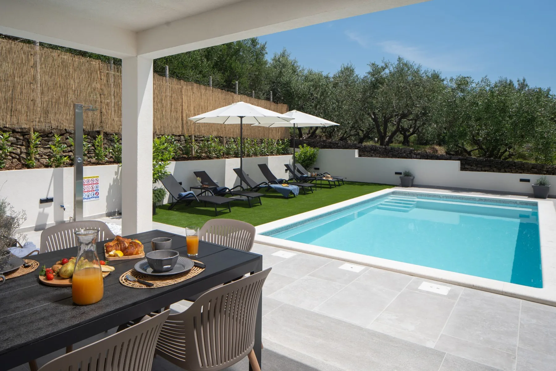 Apartment Villa Gironi