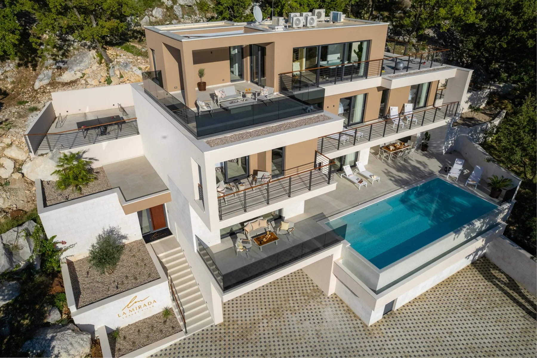Luxury Villa La Mirada