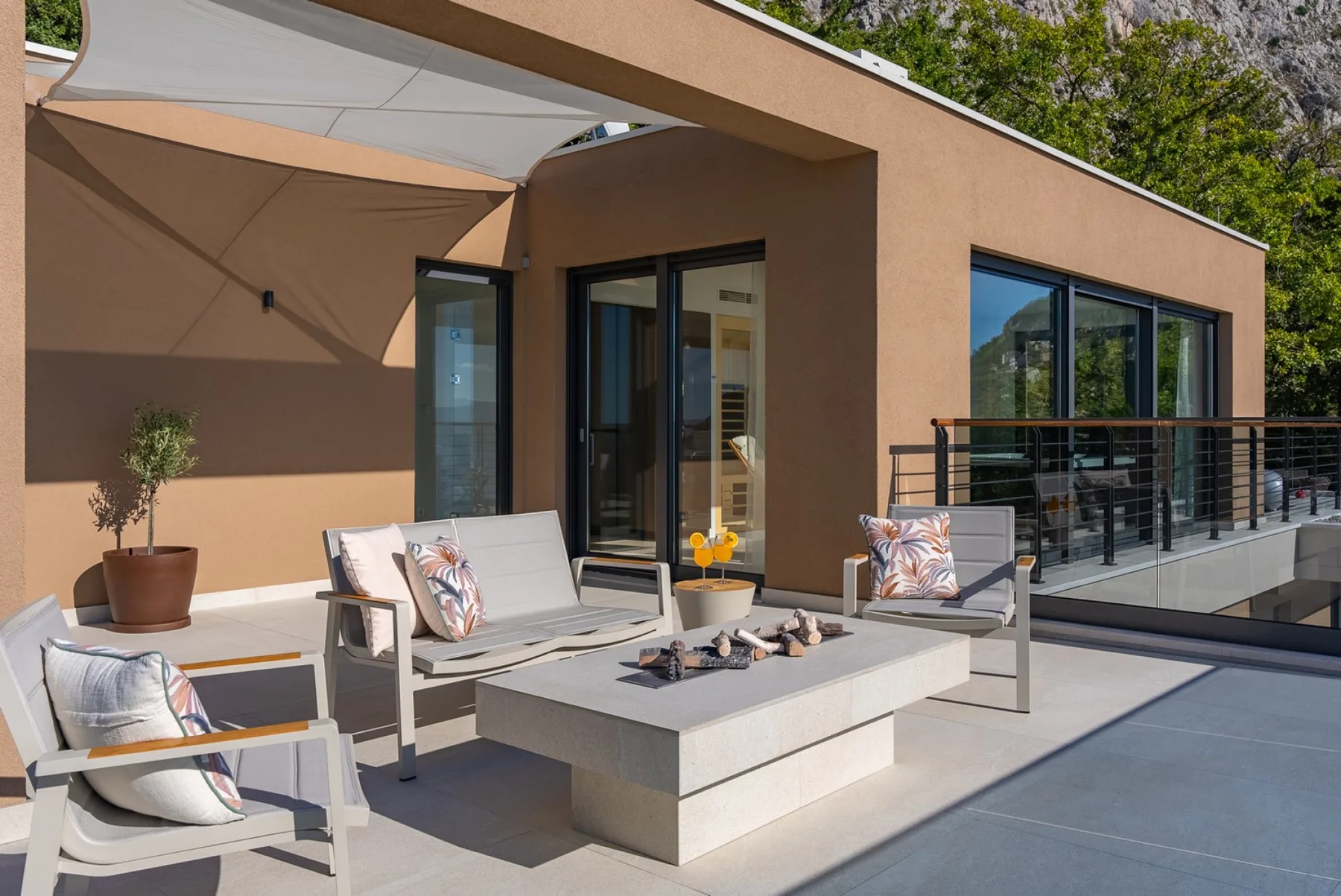 Luxury Villa La Mirada