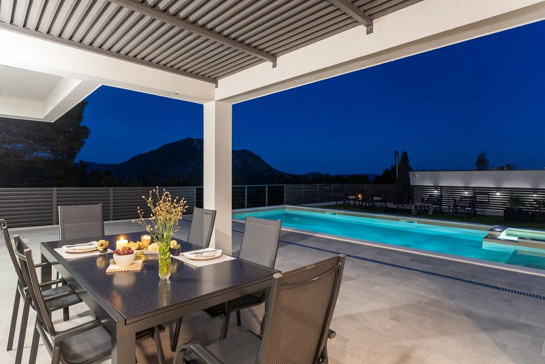 Villa River Hills