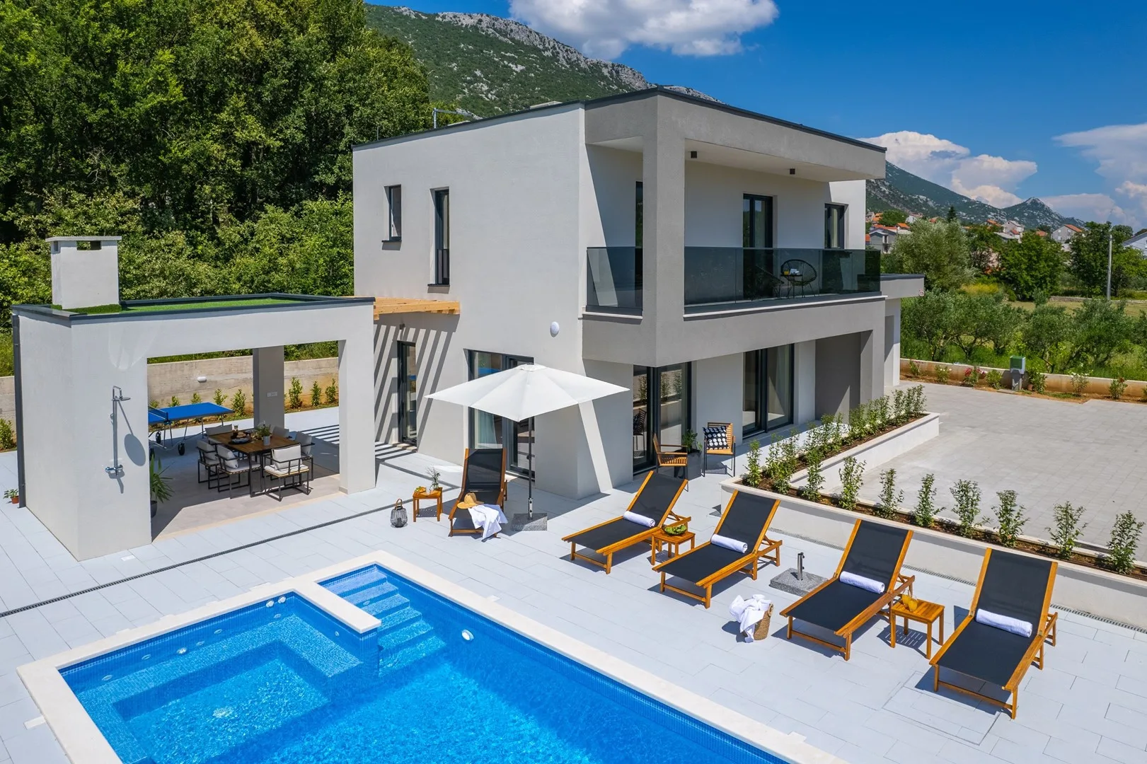 Villa Pera