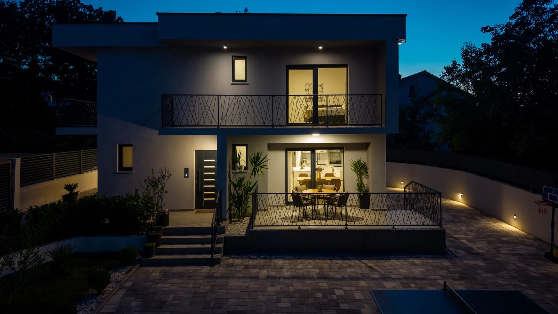 New! Villa Ellamar