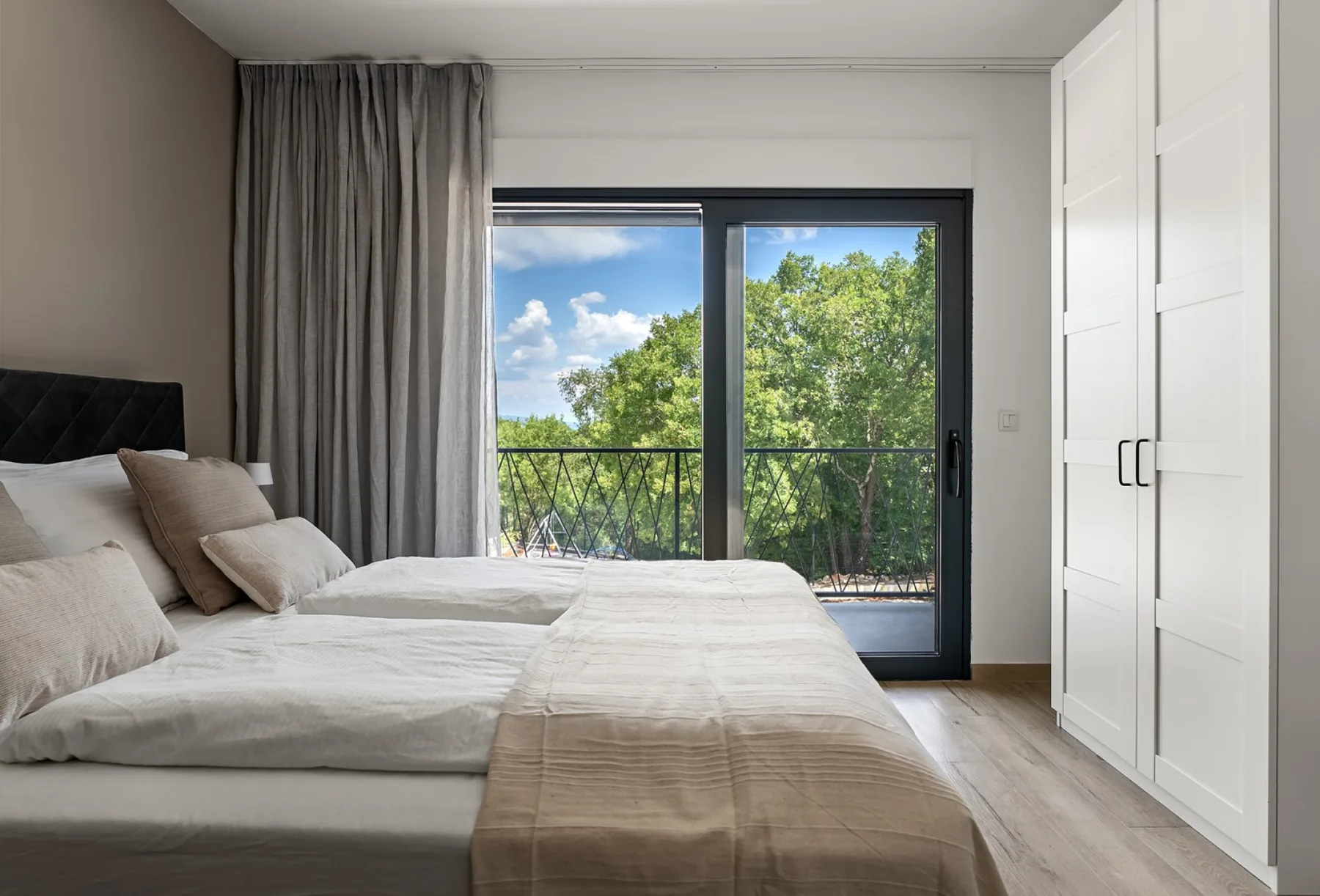 New! Villa Ellamar