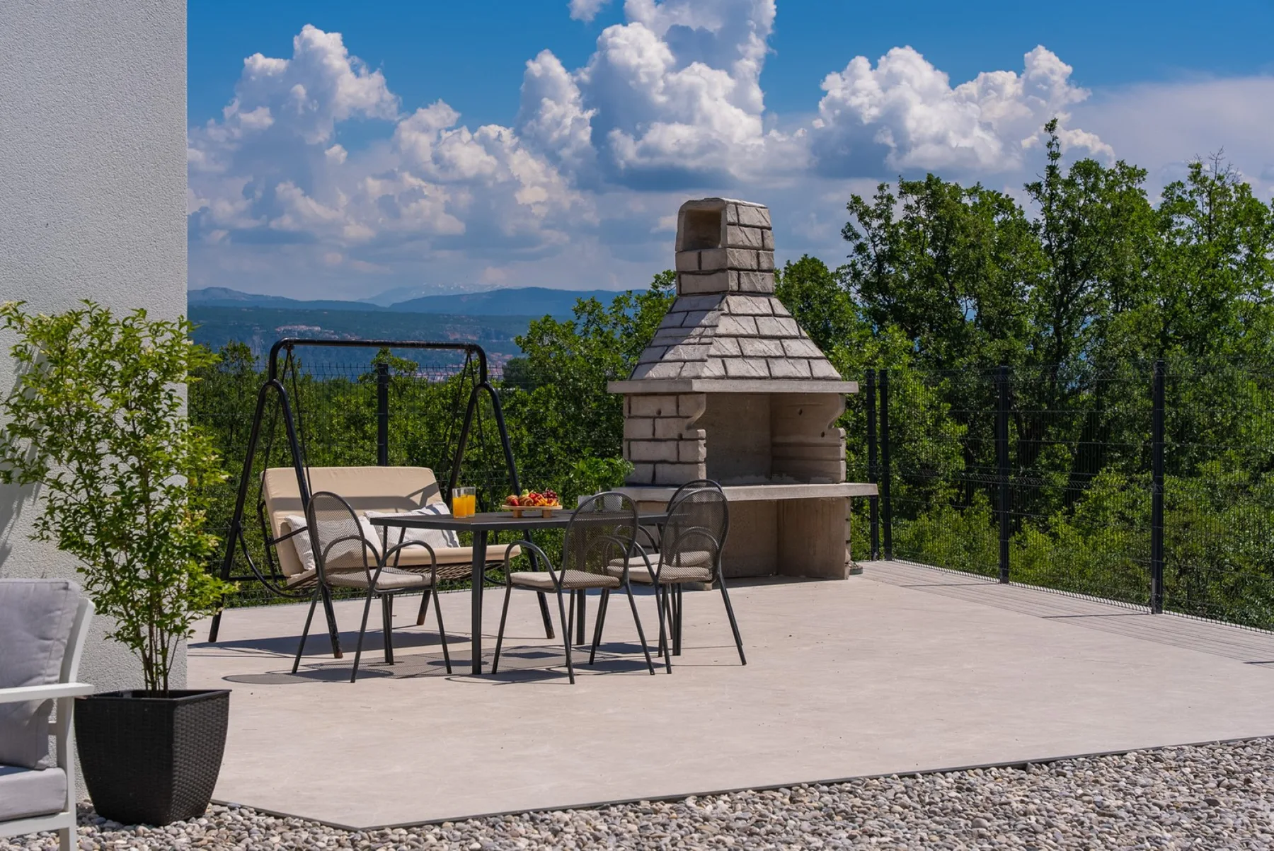 New! Villa Ellamar