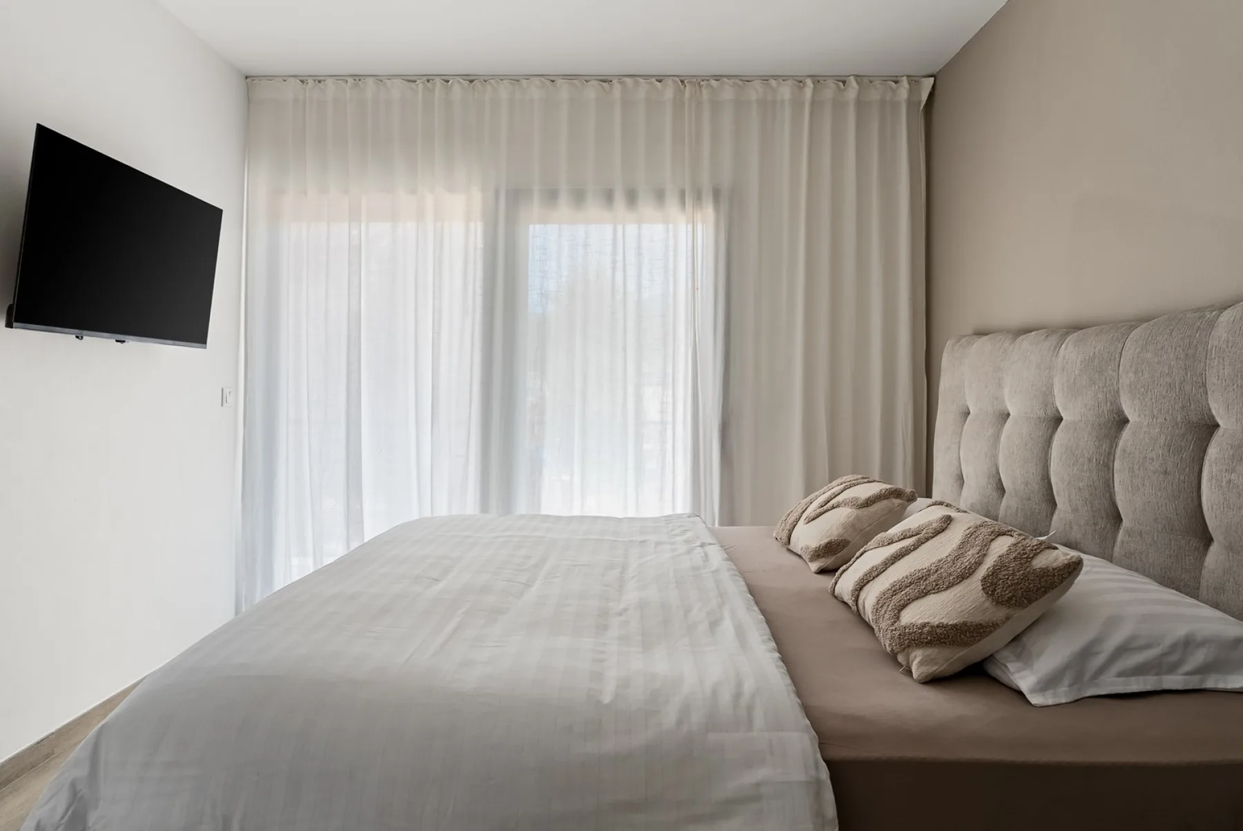 New! Villa Ellamar