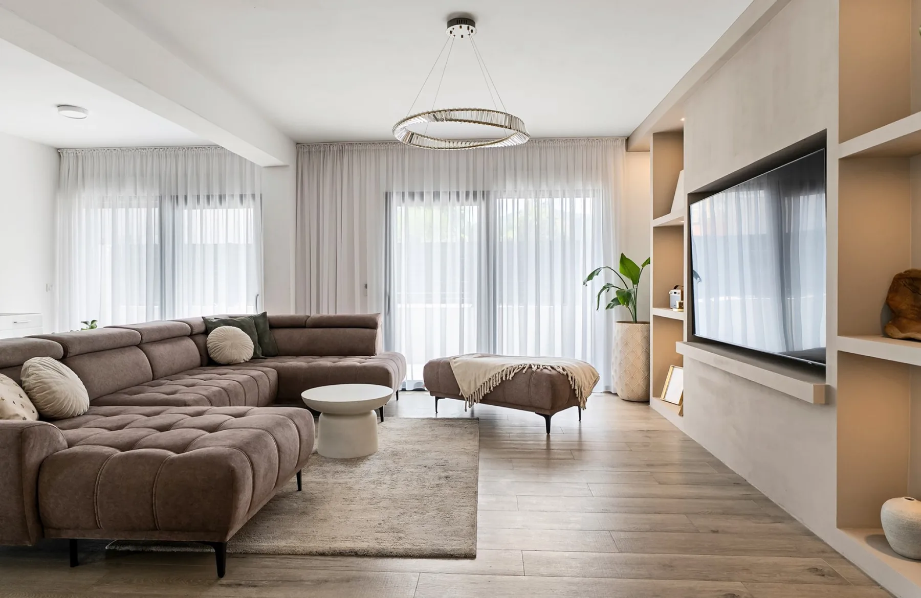 New! Villa Ellamar