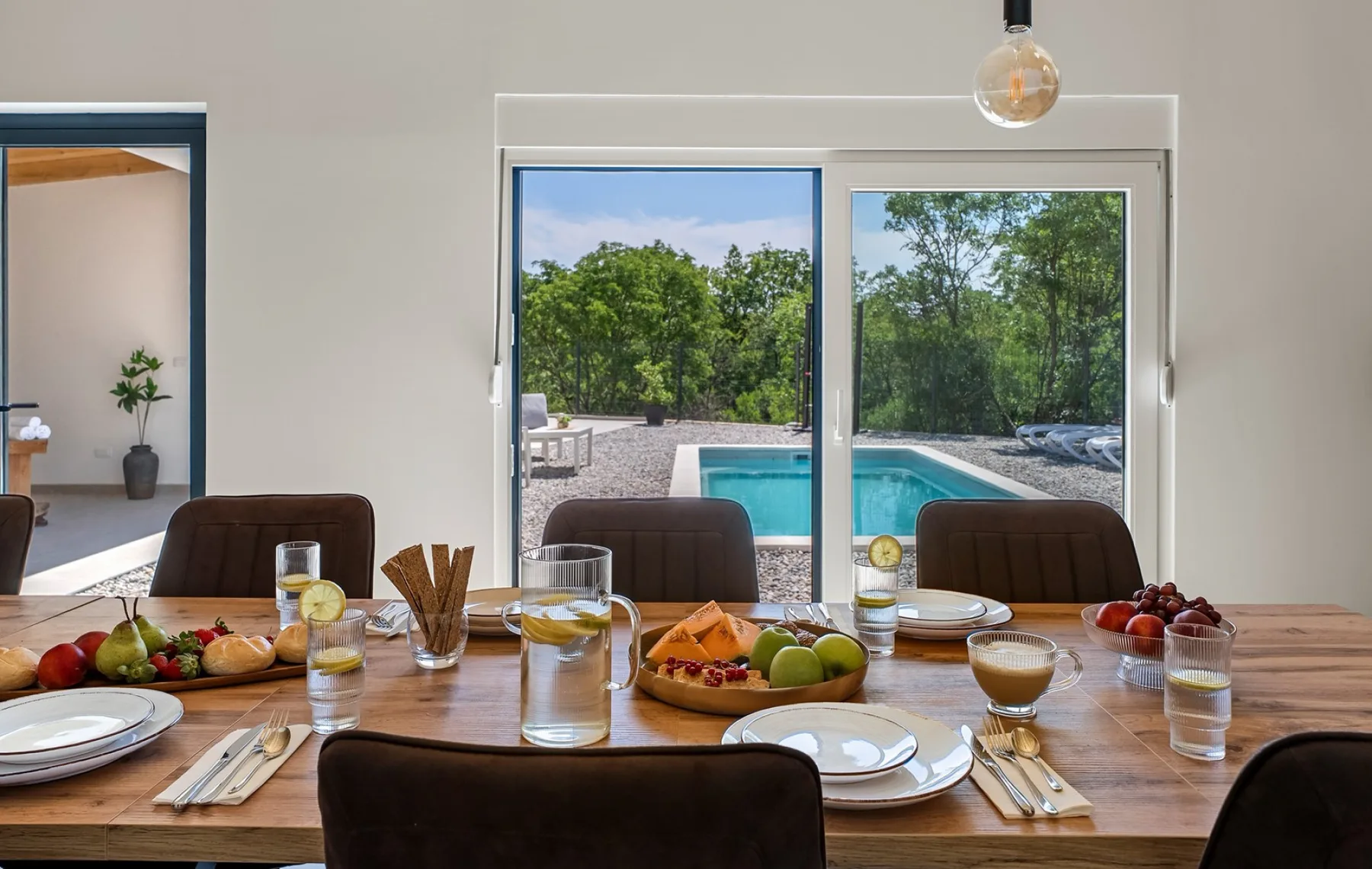 New! Villa Ellamar
