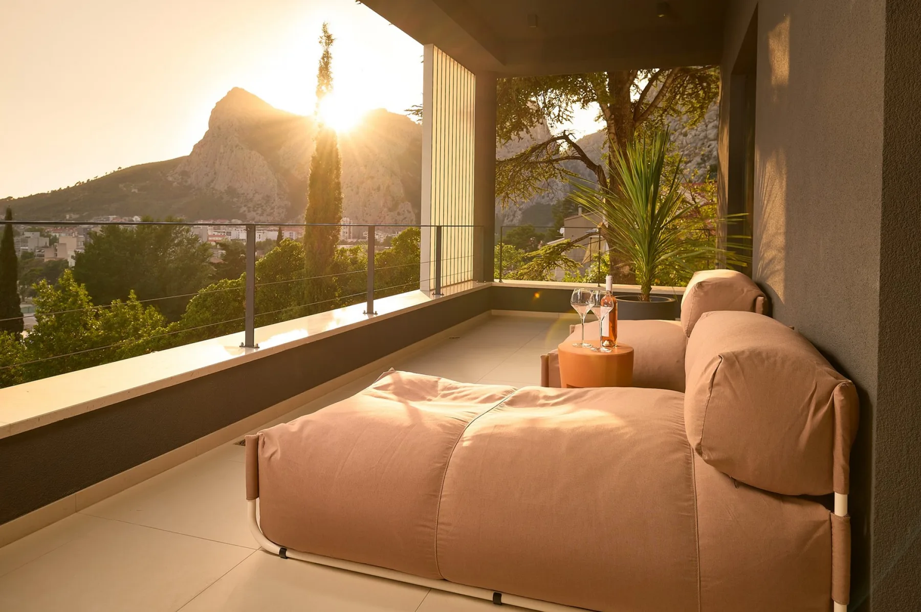 Seaview Villa Flora