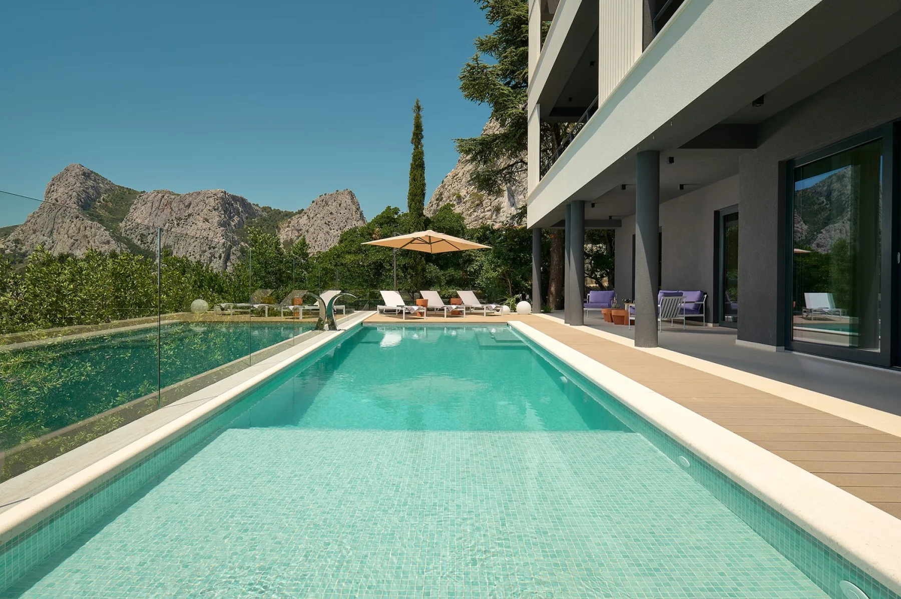 Seaview Villa Flora