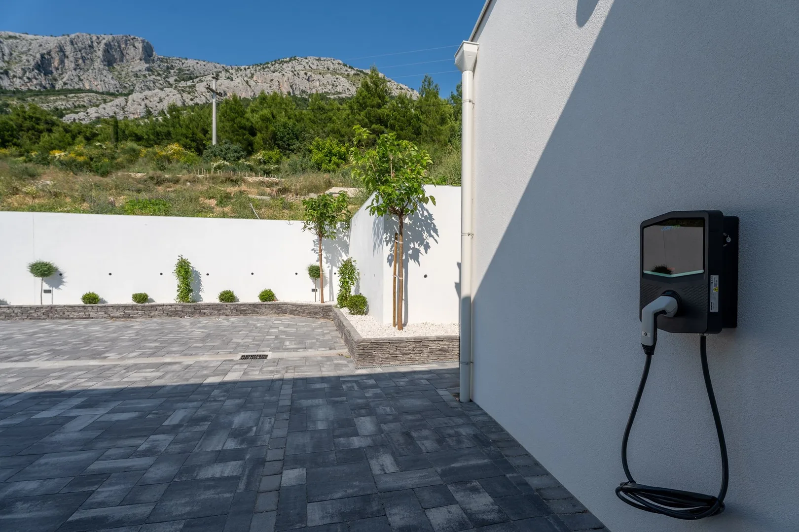 Seafront Villa Nina
