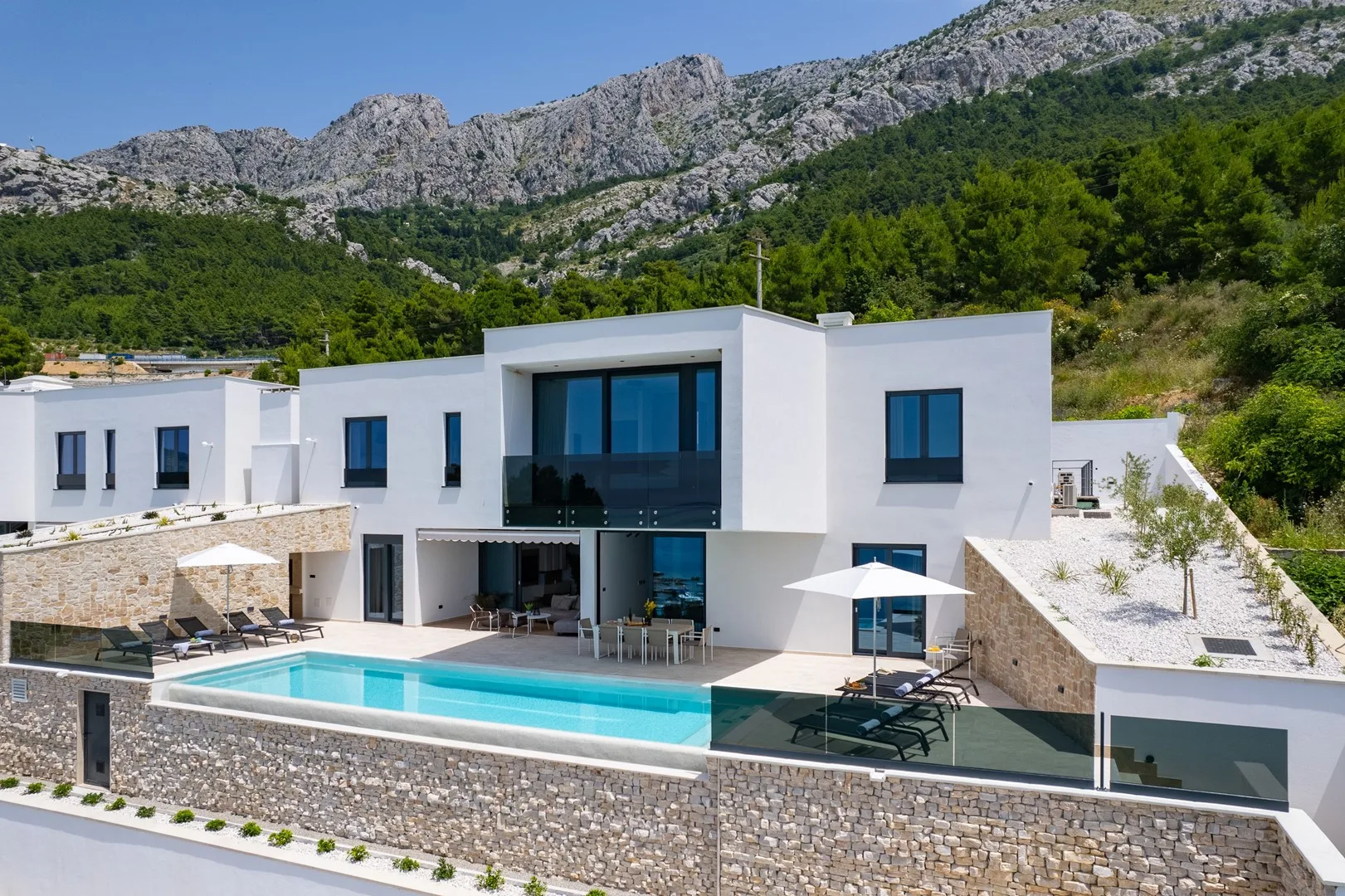 Seafront Villa Nina