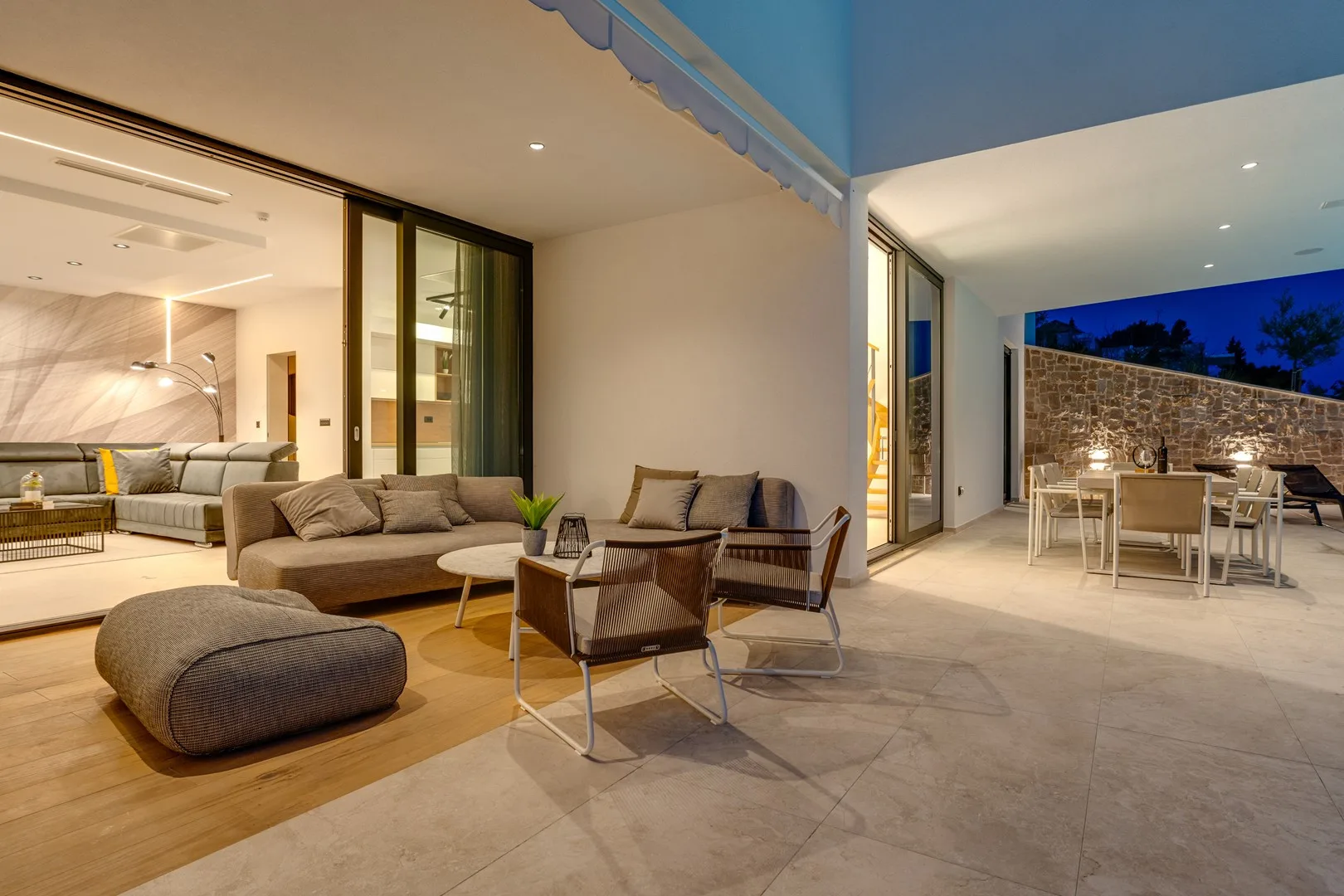 Seafront Villa Nina