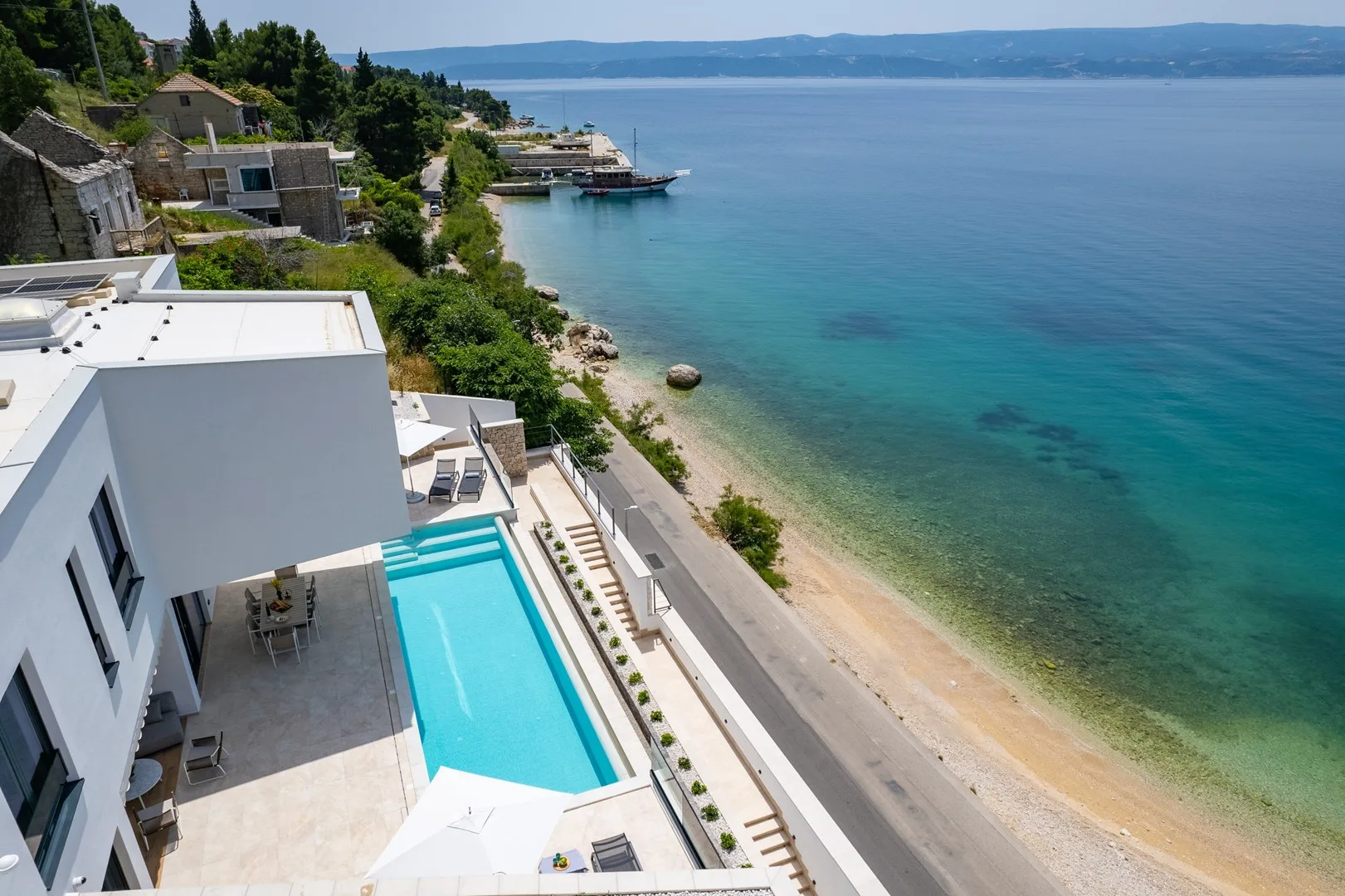 Seafront Villa Nina